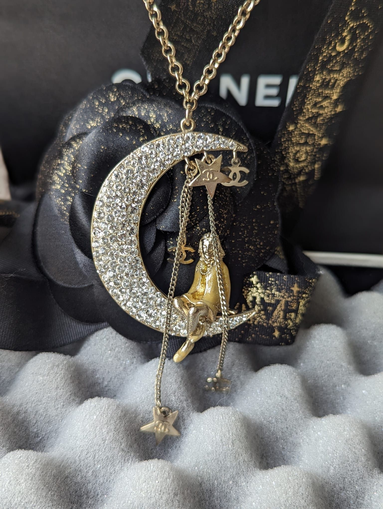 Chanel Chanel CC 08P CoCo on the Moon GHW Crystal Logo Necklace tag Size ONE SIZE - 1 Thumbnail