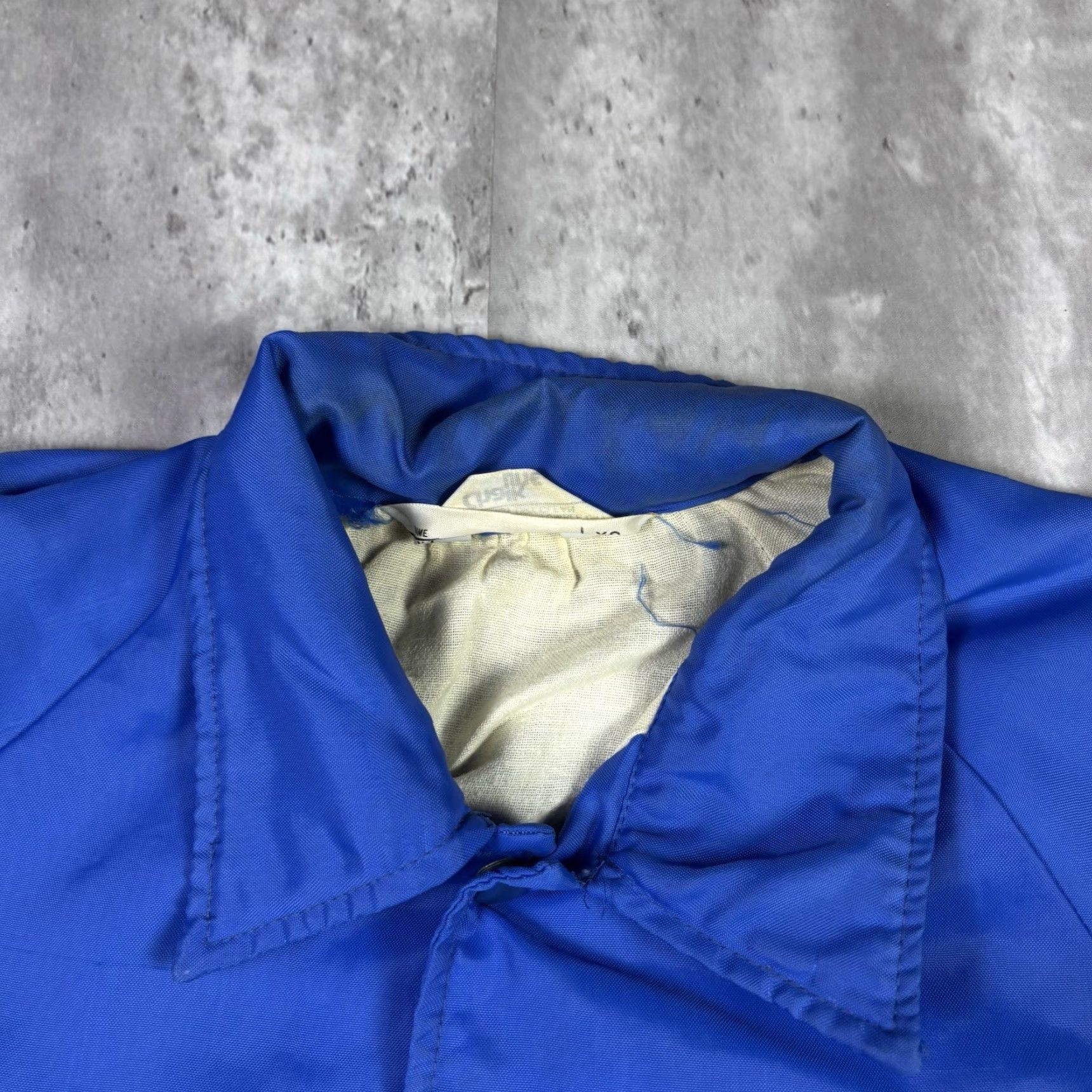 Vintage VINTAGE Christiansburg Demons Varsity Satin Jacket Windbreaker Shirt Mens M Blue 80s Size US M / EU 48-50 / 2 - 5 Thumbnail