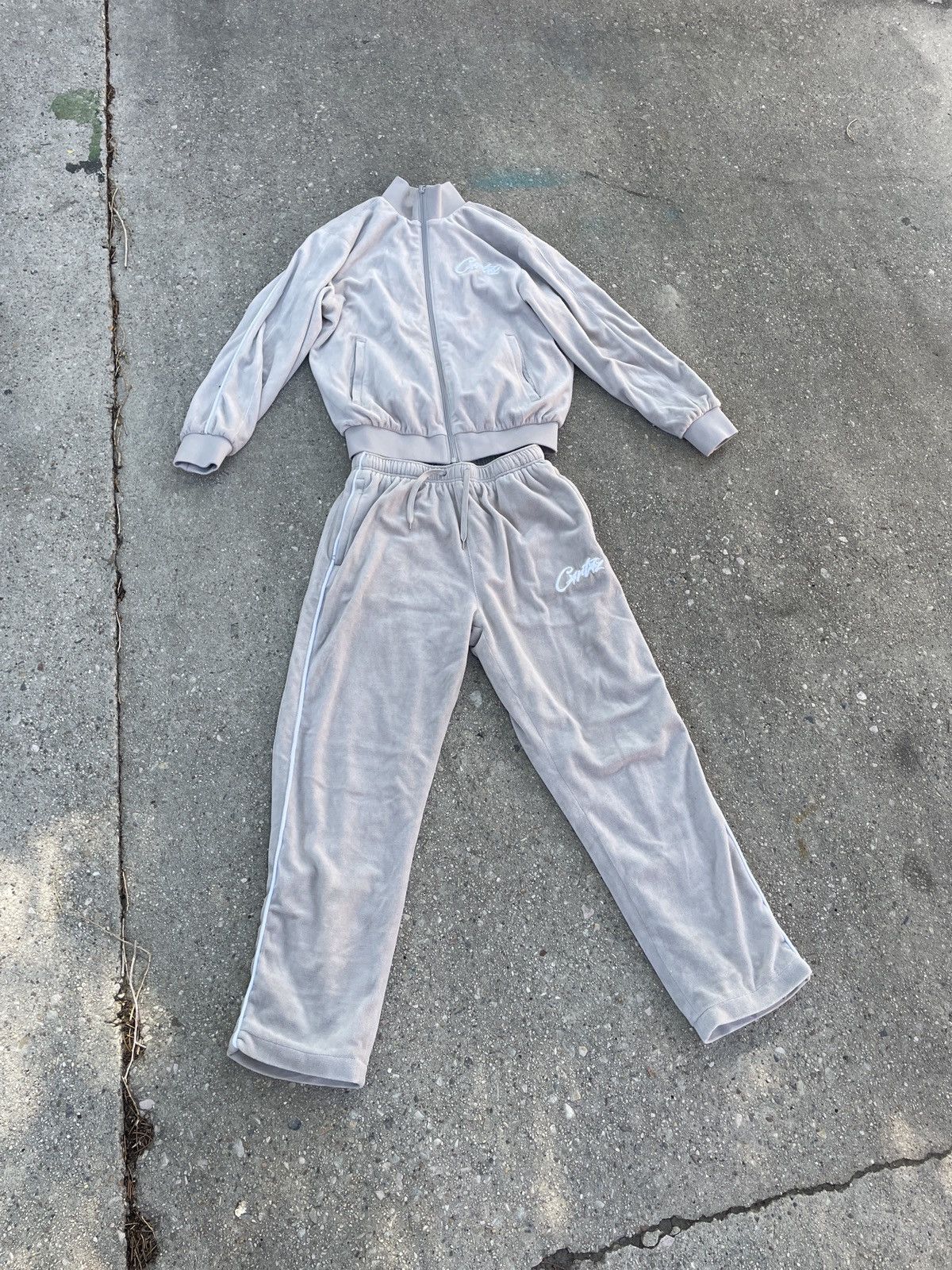 Corteiz Velour Tracksuit Grey ベロア セットアップ Pre-owned Corteiz Rtw Grey Velour Set | ModeSens