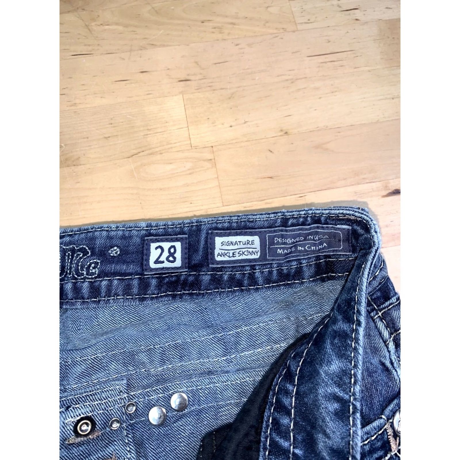 Miss Me Miss Me Jeans Women 28 Blue Ankle Skinny 5-Pocket Embroidered Denim Vintage: No Y2K Style, Regular Inseam 29” Size 28" / US 6 / IT 42 - 3 Thumbnail
