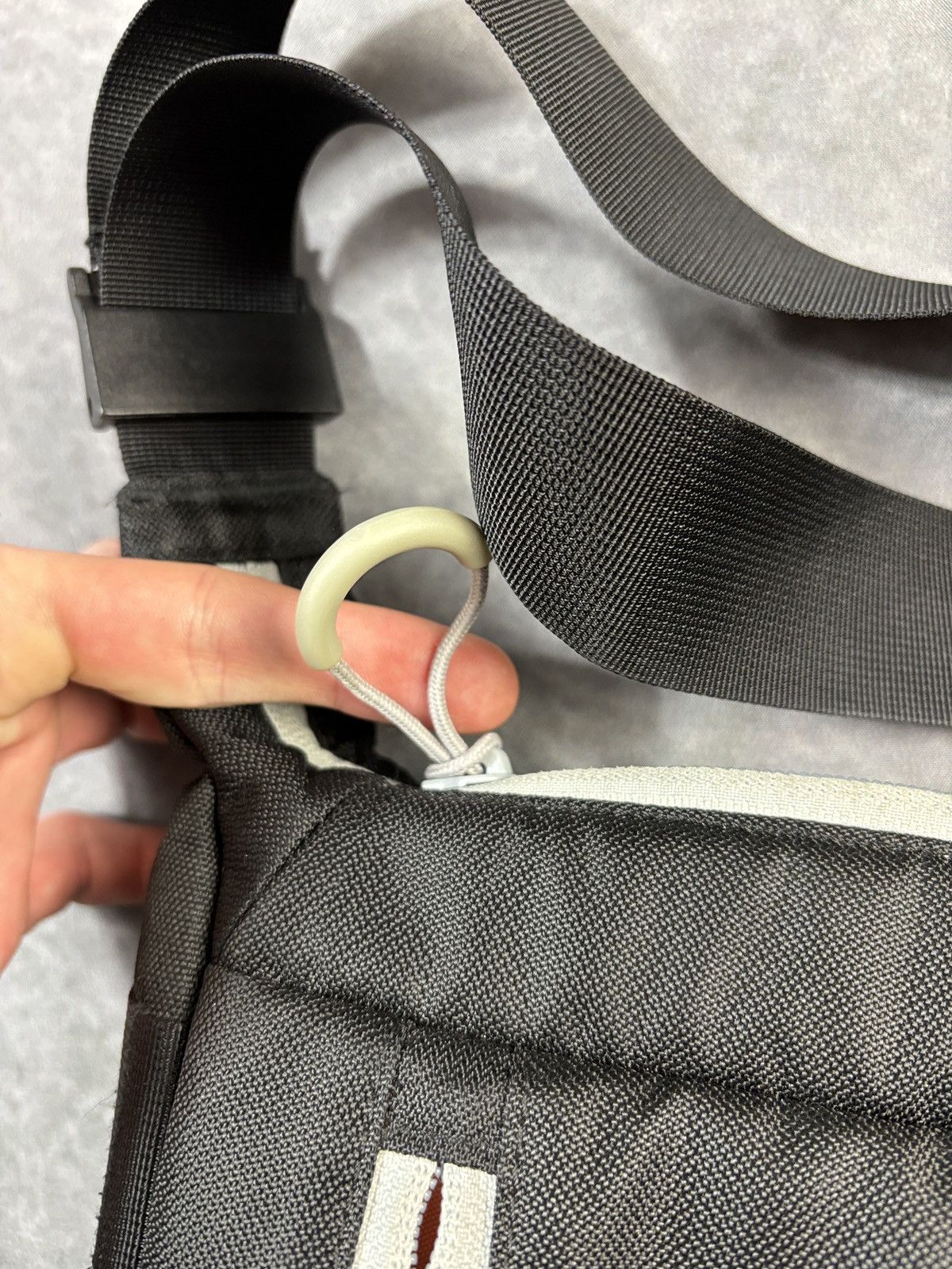 Lowepro Lowepro Sling Bag StreamLine 100Mini Messenger Day Side Pack Size ONE SIZE - 6 Thumbnail