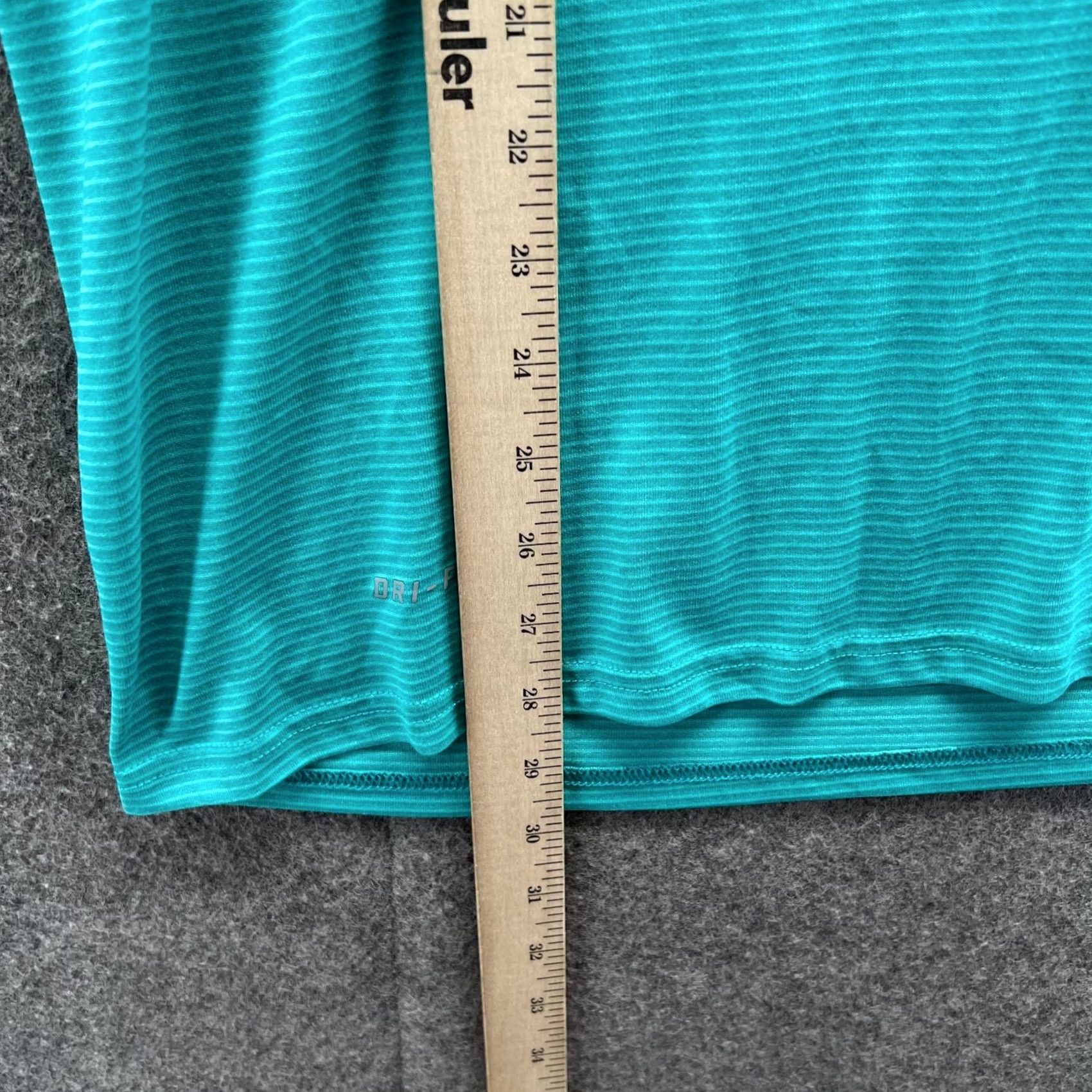 Nike Nike Shirt Men Large Aqua Blue Nike Dri-Fit T-Shirt Sportswear Polyester Short Sleeve Crew Neck Flat Logo Size US L / EU 52-54 / 3 - 6 Thumbnail