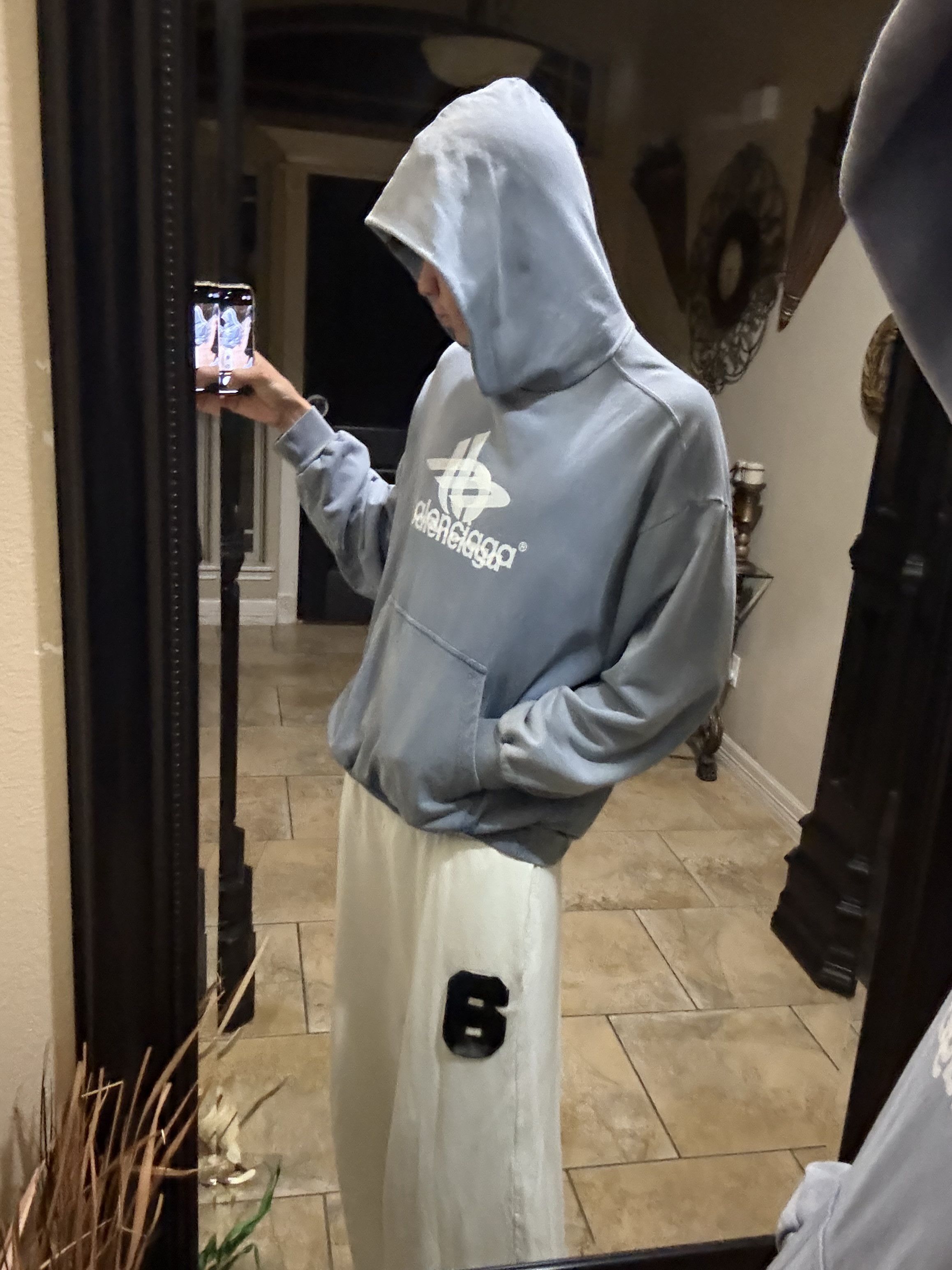Balenciaga balenciaga hoodie Size US M / EU 48-50 / 2 - 6 Thumbnail