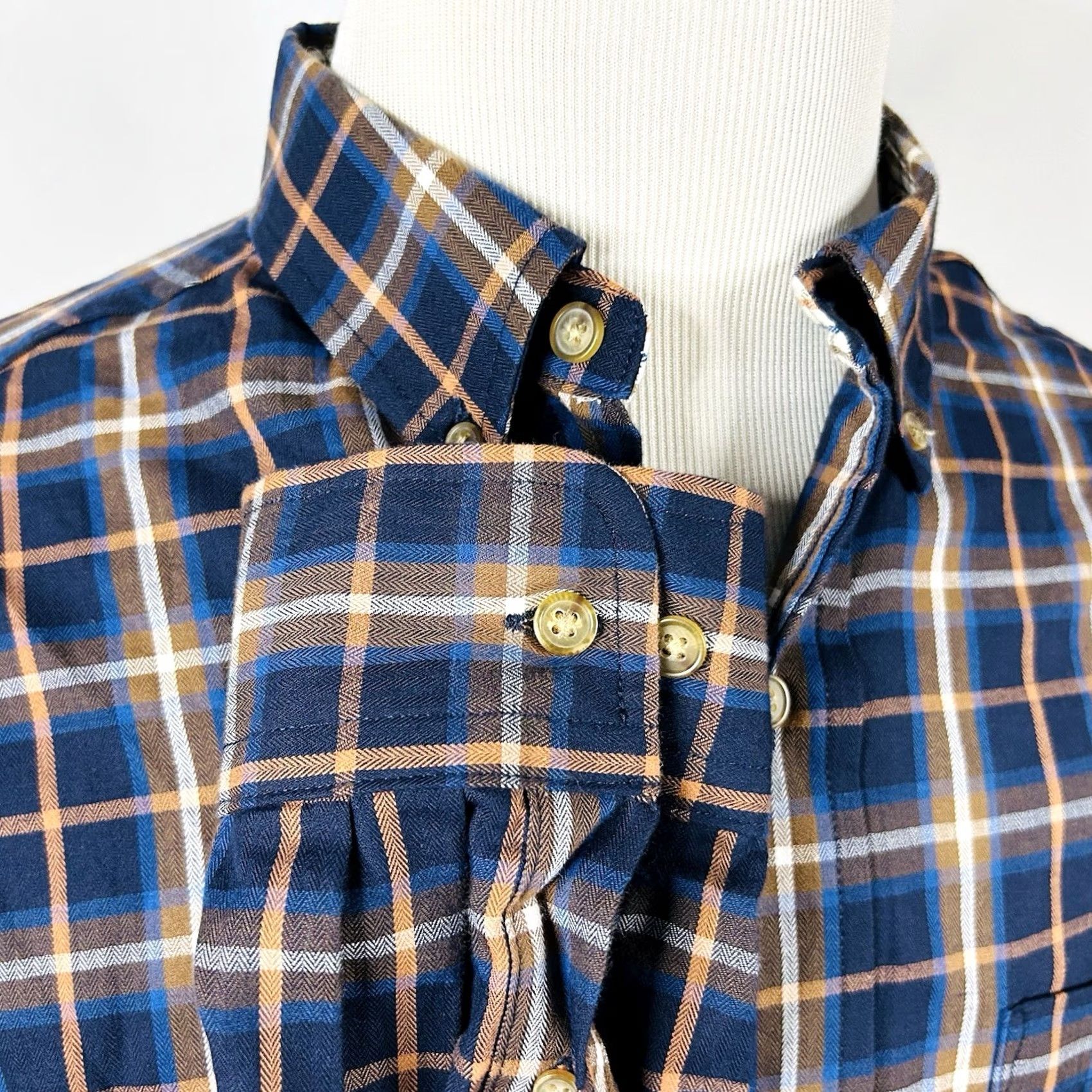 Bill Blass Bills Khakis Medium Classic Fit Sport Shirting Button-Down Plaid Blue Orange Cotton Long Sleeve, Casual Mens Shirt | M Size US M / EU 48-50 / 2 - 4 Thumbnail