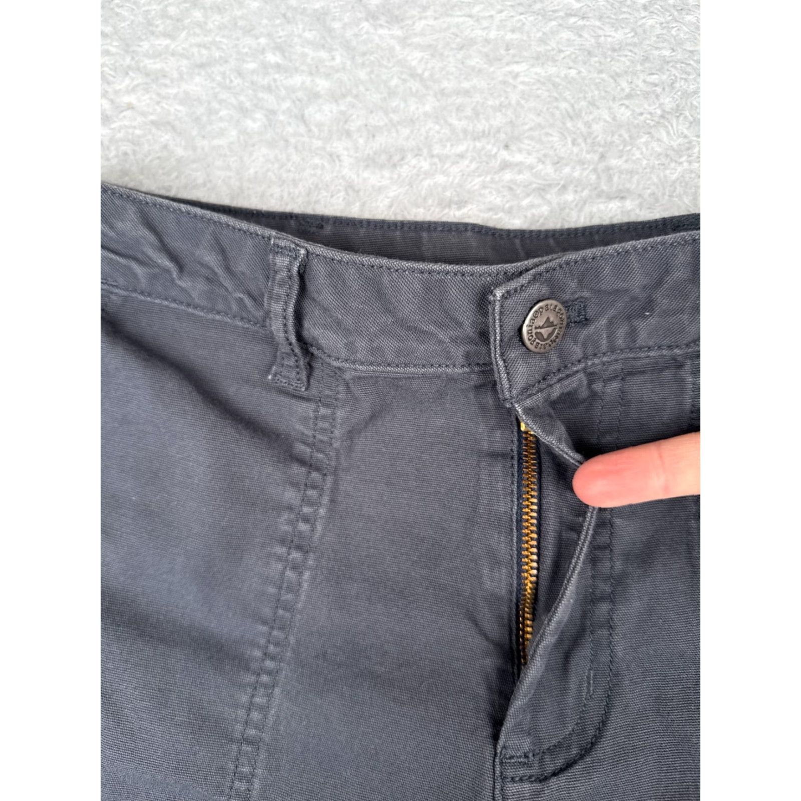 Patagonia Patagonia Shorts Women 8 Gray Stand Up Shorts Cotton Blend Read Me 30x7 Activewear Casual Travel Workwear Size 30" / US 8 / IT 44 - 6 Thumbnail