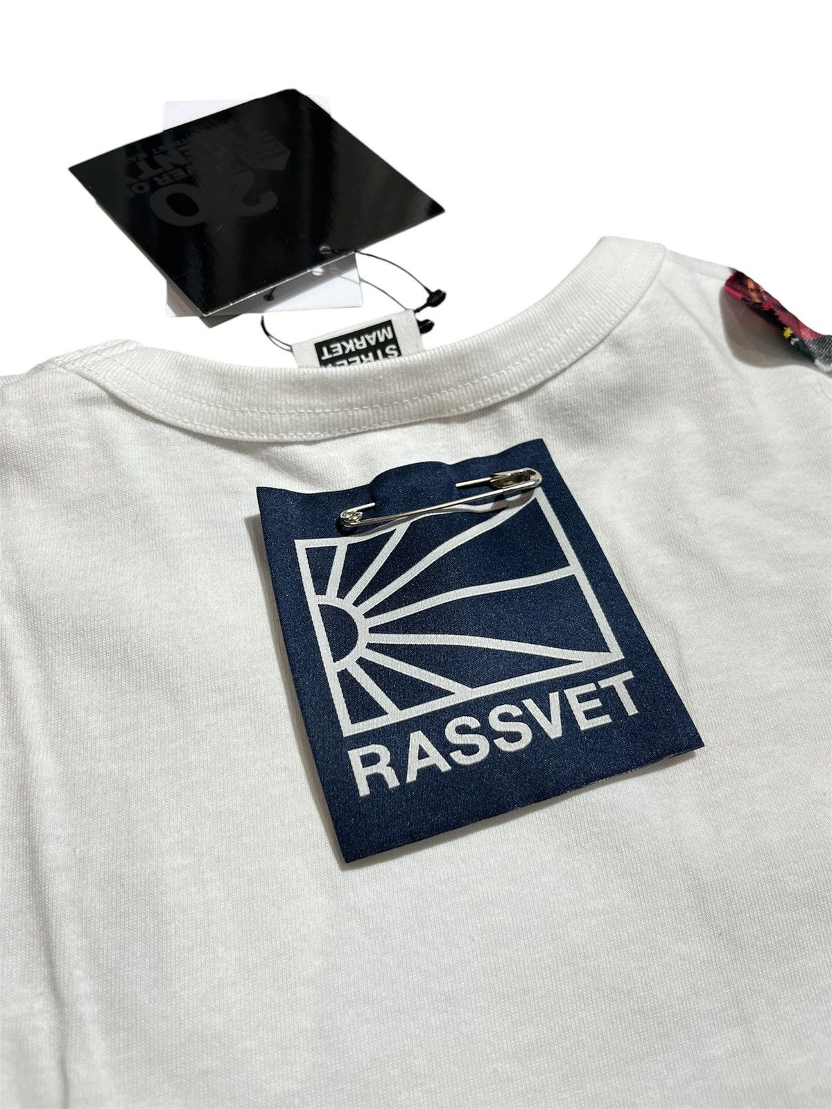 PACCBET Paccbet x CDG X DSM 20th anniversary white Tshirt Size US XXL / EU 58 / 5 - 2 Thumbnail