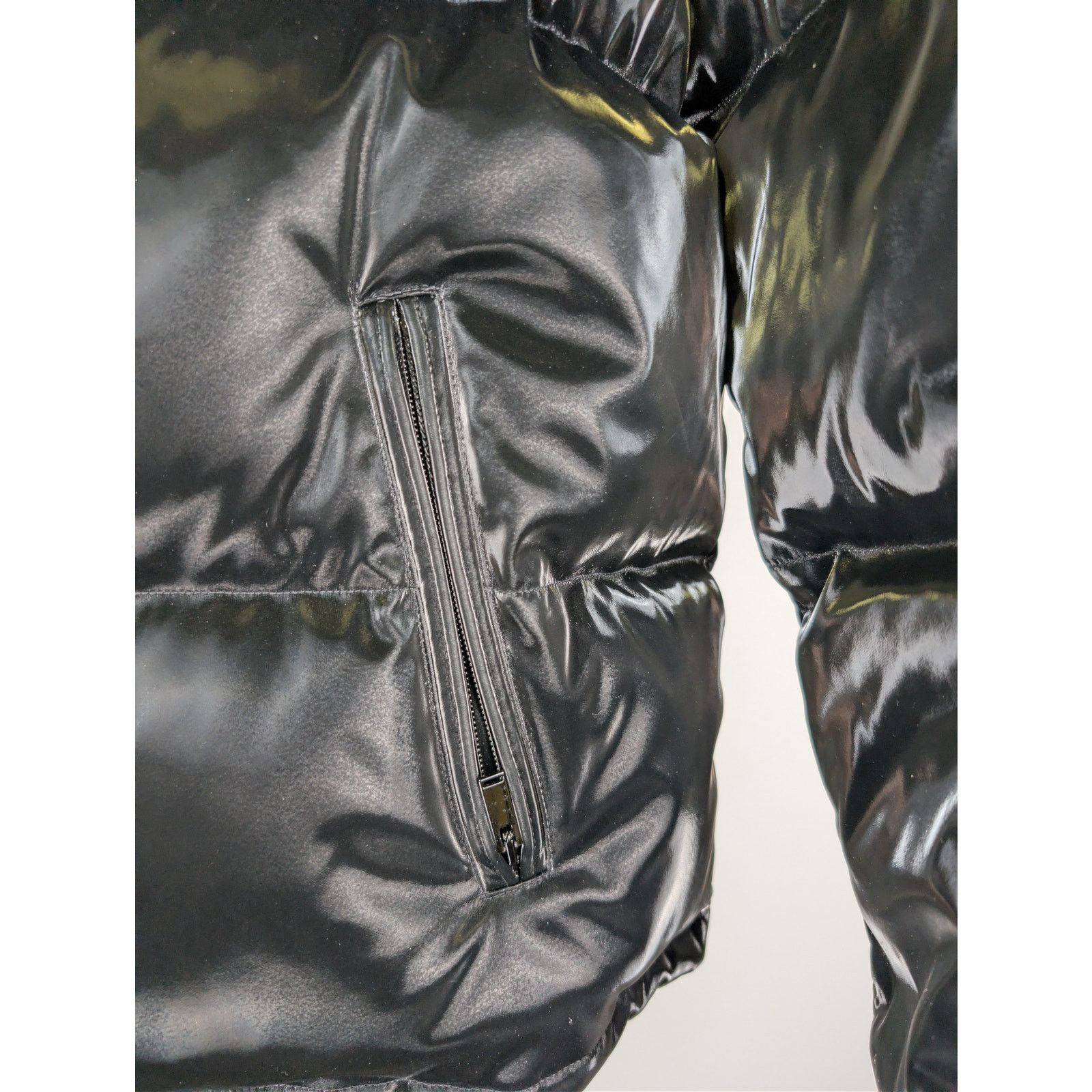 Saint Laurent Paris o1rshd1 CC20 Lacquered Down Puffer Jacket in black technical Size US M / EU 48-50 / 2 - 6 Thumbnail