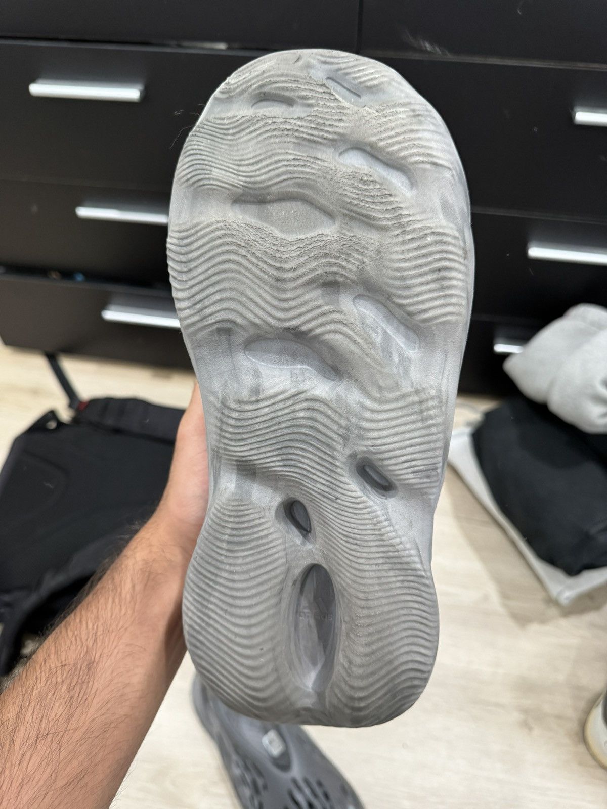 Yeezy Yeezy Foam RNR MX Granite Size US 11 / EU 44 - 2 Thumbnail