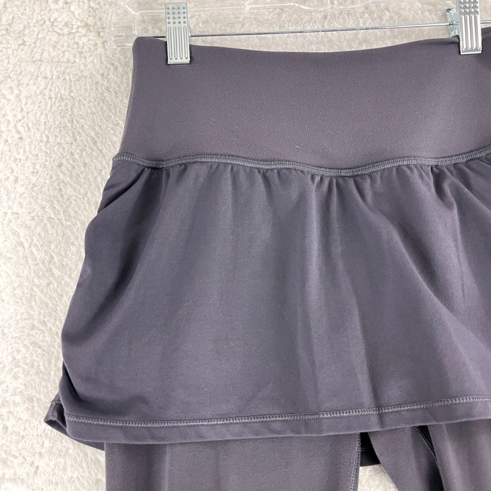 Athleta Athleta Leggings Womens XS Petite Purple Elation 2 in 1 7/8 Pant Skirt Gym Size 26" / US 2 / IT 38 - 4 Thumbnail