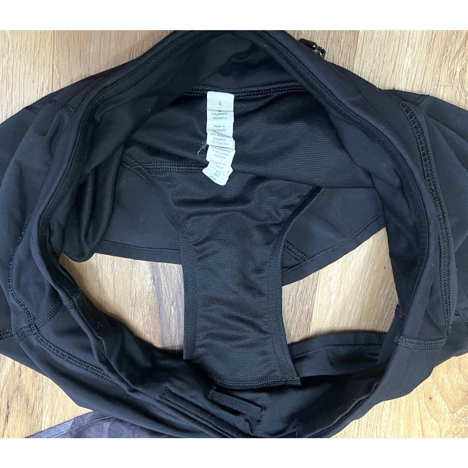 Lululemon VINTAGE Lululemon Hotty Hot Short & Speed Short Women 4 Black Short(s) 3” Inseam 2.5”–3” Printed Black Built-in Lined Womens Size 27" / US 4 / IT 40 - 7 Thumbnail