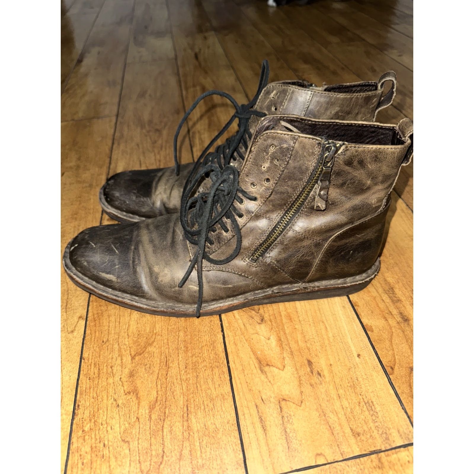 John Varvatos VINTAGE John Varvatos USA Men’s Brown Leather Chelsea Ankle Boots 10.5 Mens Zip Leather Outsole USA Theme brown Chelsea Boots 10.5 Mens Size US 11 / EU 44 - 2 Thumbnail