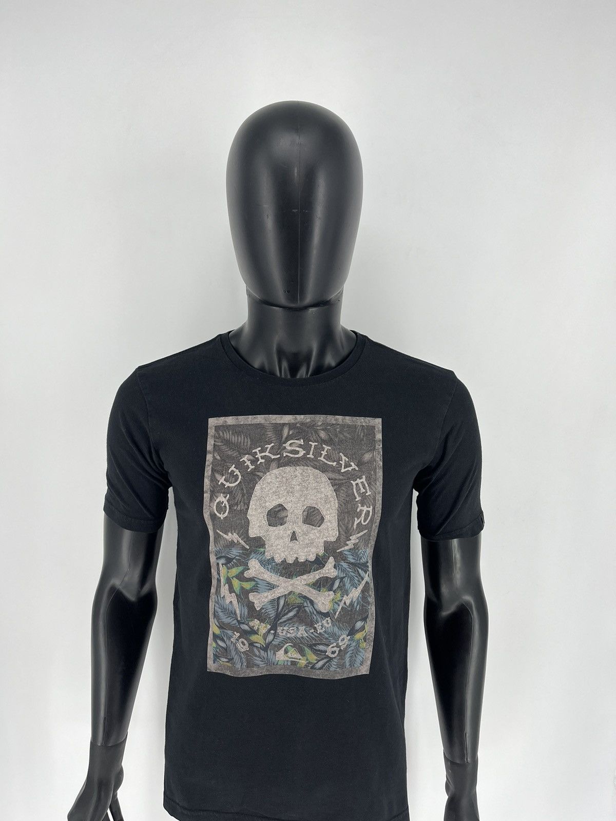 Quiksilver VTG Y2K Quiksilver Skull Logo Punk Design Surf Skate Tees Size US S / EU 44-46 / 1 - 5 Thumbnail