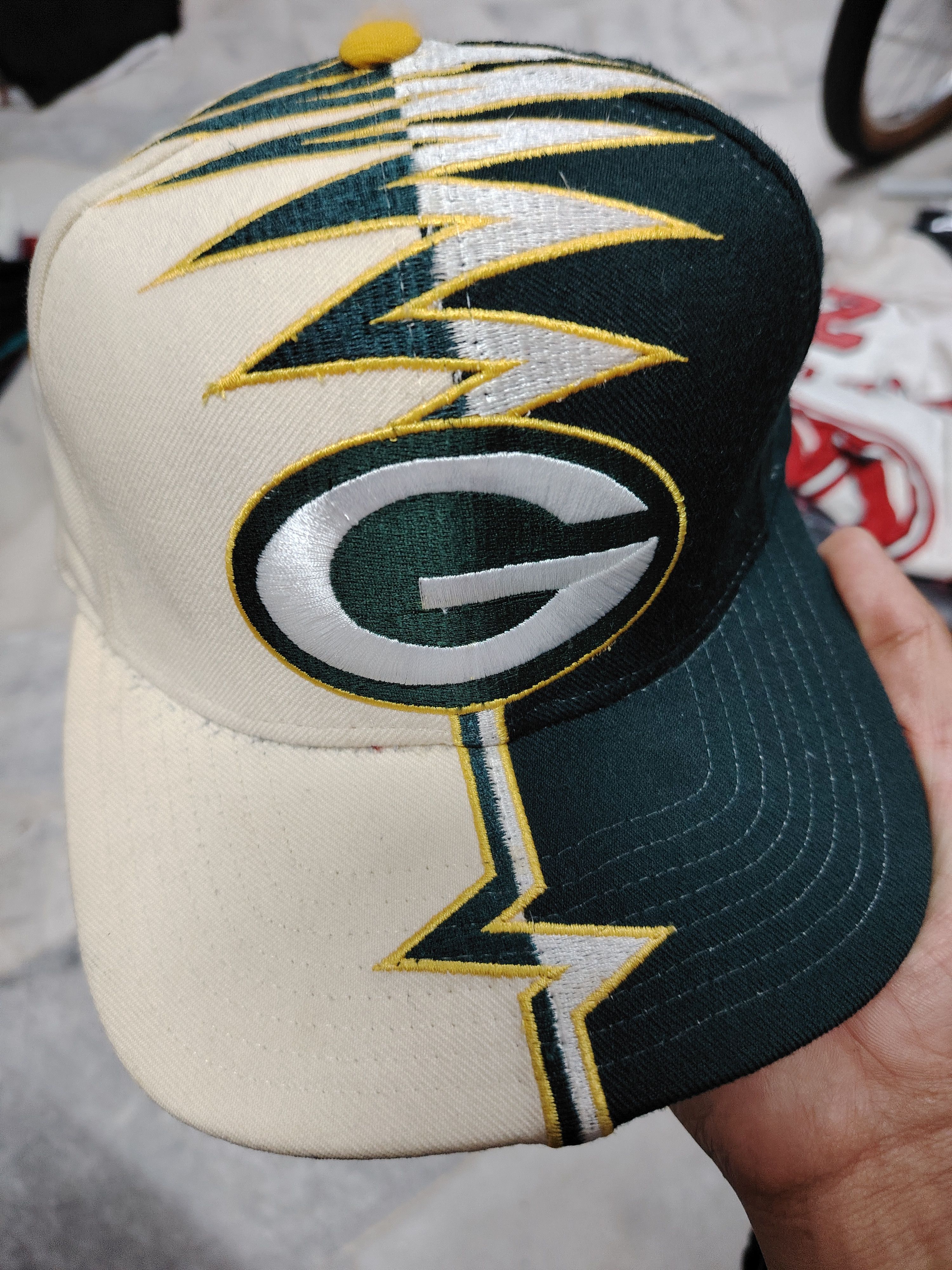 image of Nfl x Starter Vintage Green Bay Packers Shockwave Hat, Men's