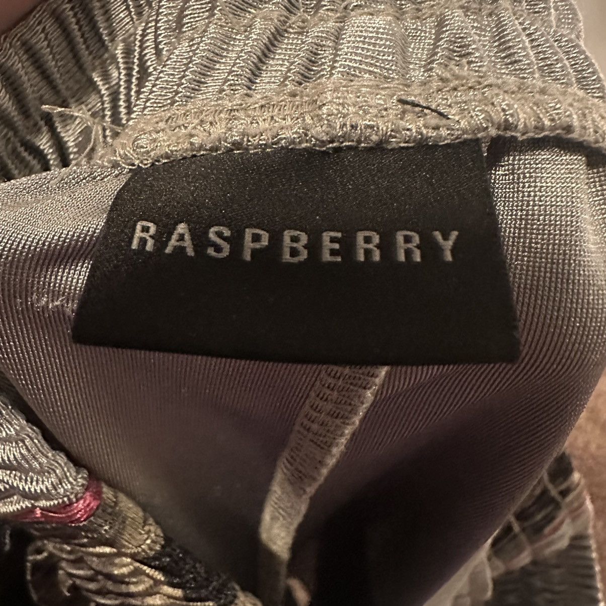 The GV Gallery RASPBERRY HILLS CAMO B-BALL SHORTS Size US 32 / EU 48 - 4 Thumbnail