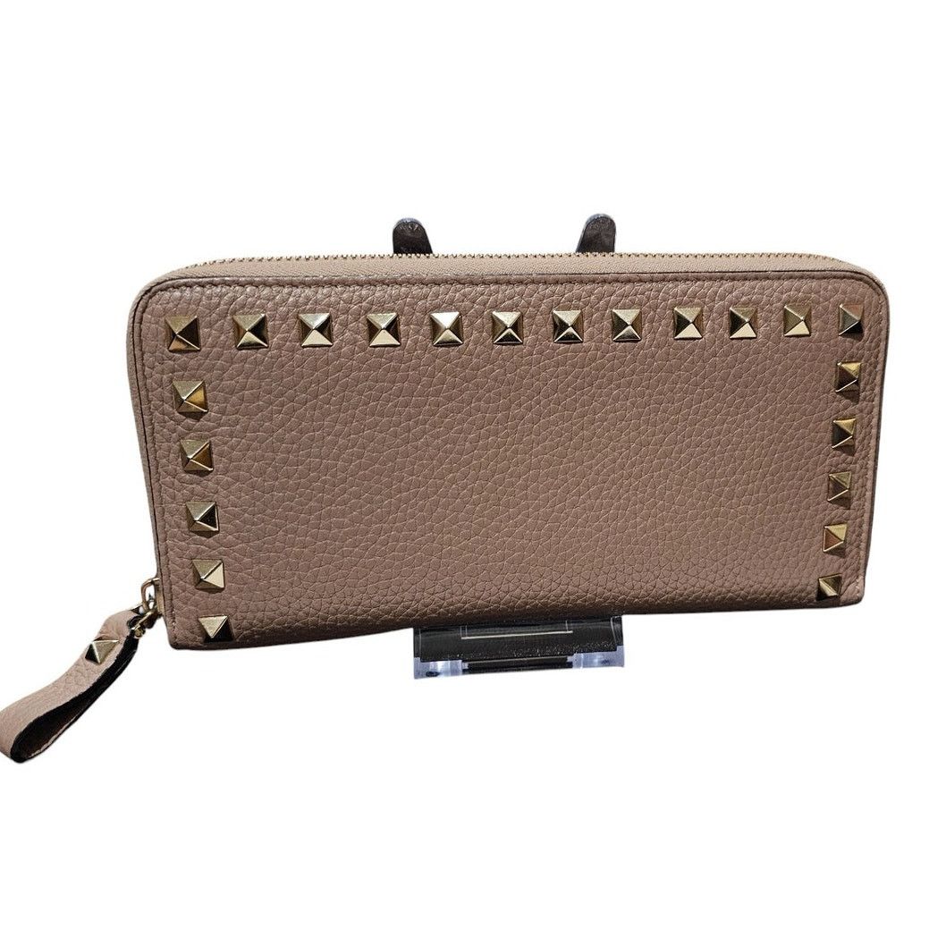 Valentino Garavani Rockstud Pebble Leather Zip Around Wallet