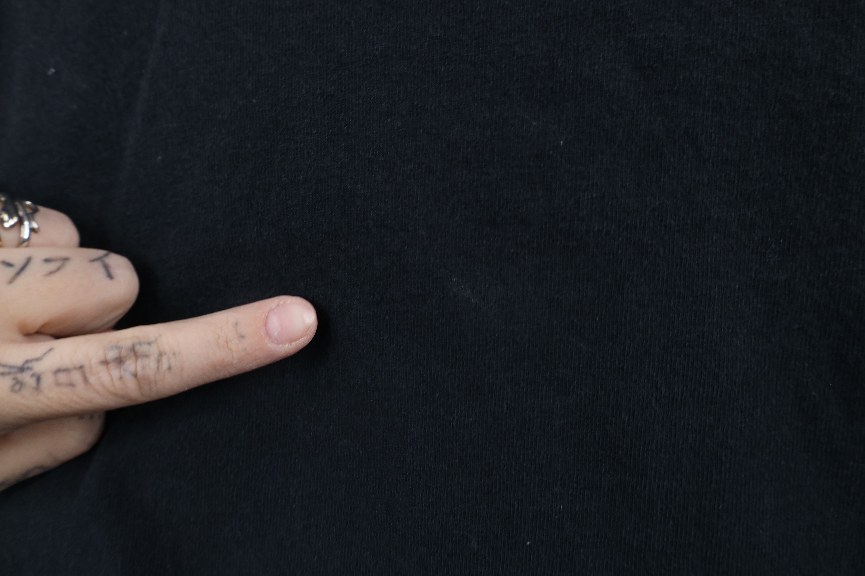 Vintage Vintage 90s Streetwear Long Sleeve Cotton T-Shirt Black Size US XL / EU 56 / 4 - 5 Thumbnail