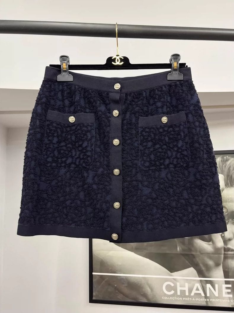 Chanel Chanel Blue Camellia Embossed Skirt Size US 38 / EU 54 - 1 Thumbnail