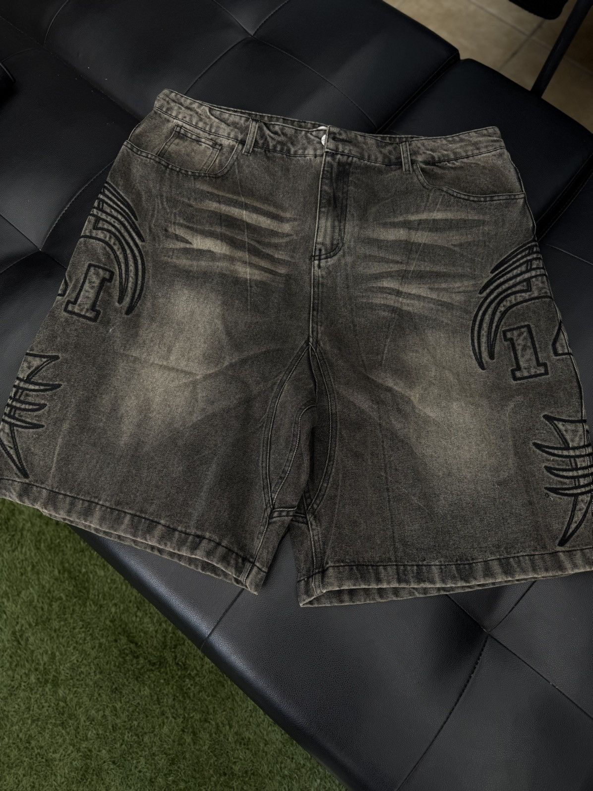 Vale Valley Vale Black Shorts Size 38 (NEW) Size US 38 / EU 54 - 1 Thumbnail