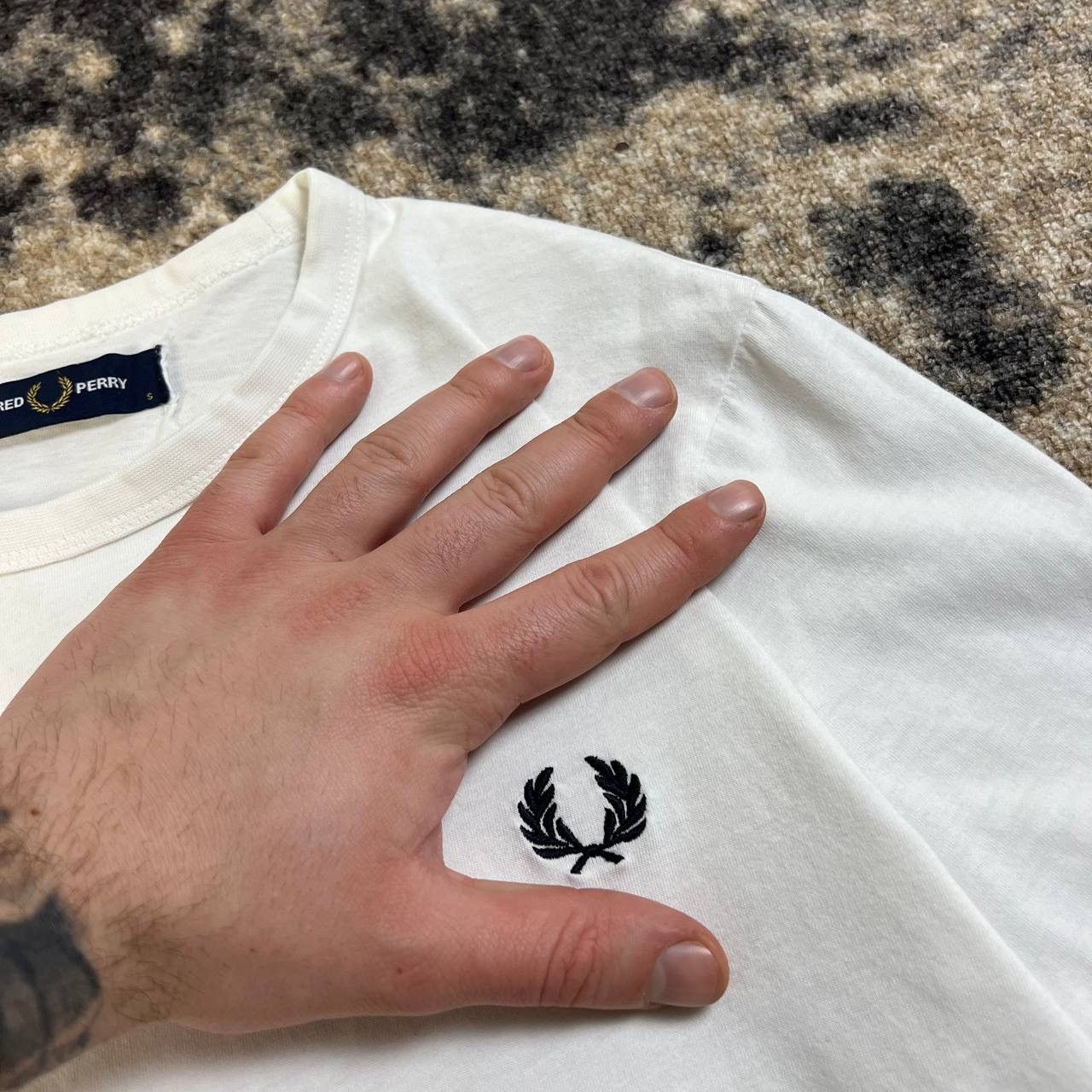 Fred Perry Fred Perry Mini Logo Luxury Basic T-Shirt 1TS99 Size US S / EU 44-46 / 1 - 3 Thumbnail