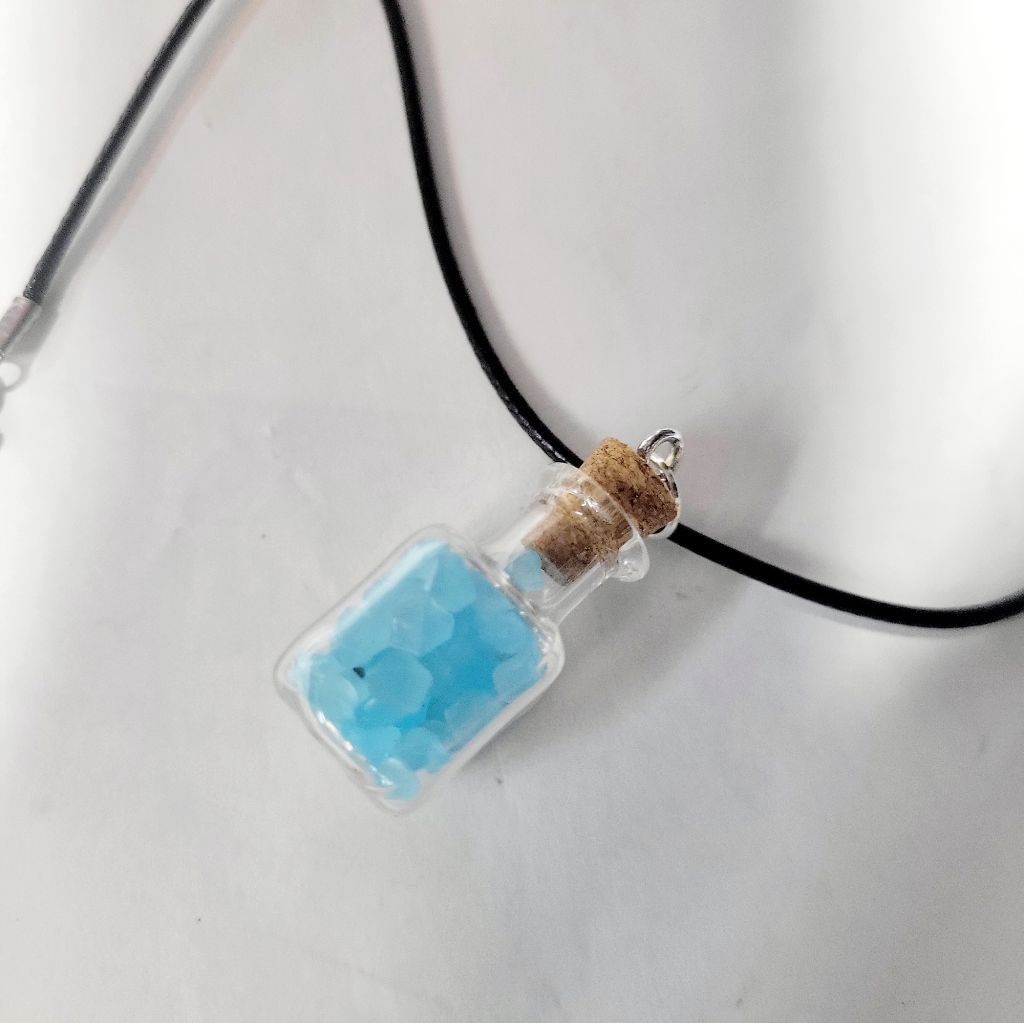 Handmade Hand crafted glow in the dark pendant necklace Size ONE SIZE - 2 Thumbnail