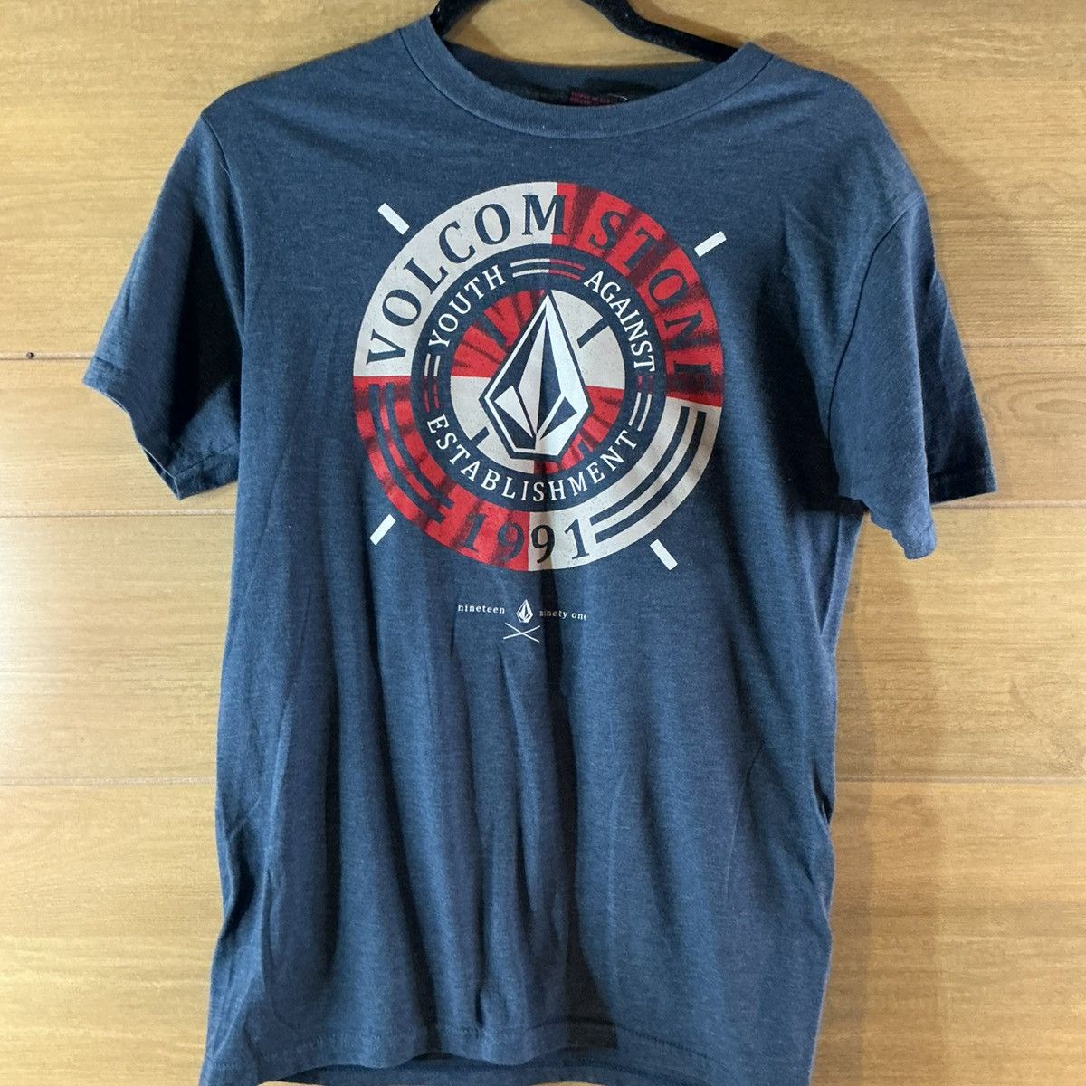 Volcom Volcom Graphic T Shirt Men Small Skate Surf Style Logo Tee Size US S / EU 44-46 / 1 - 1 Thumbnail