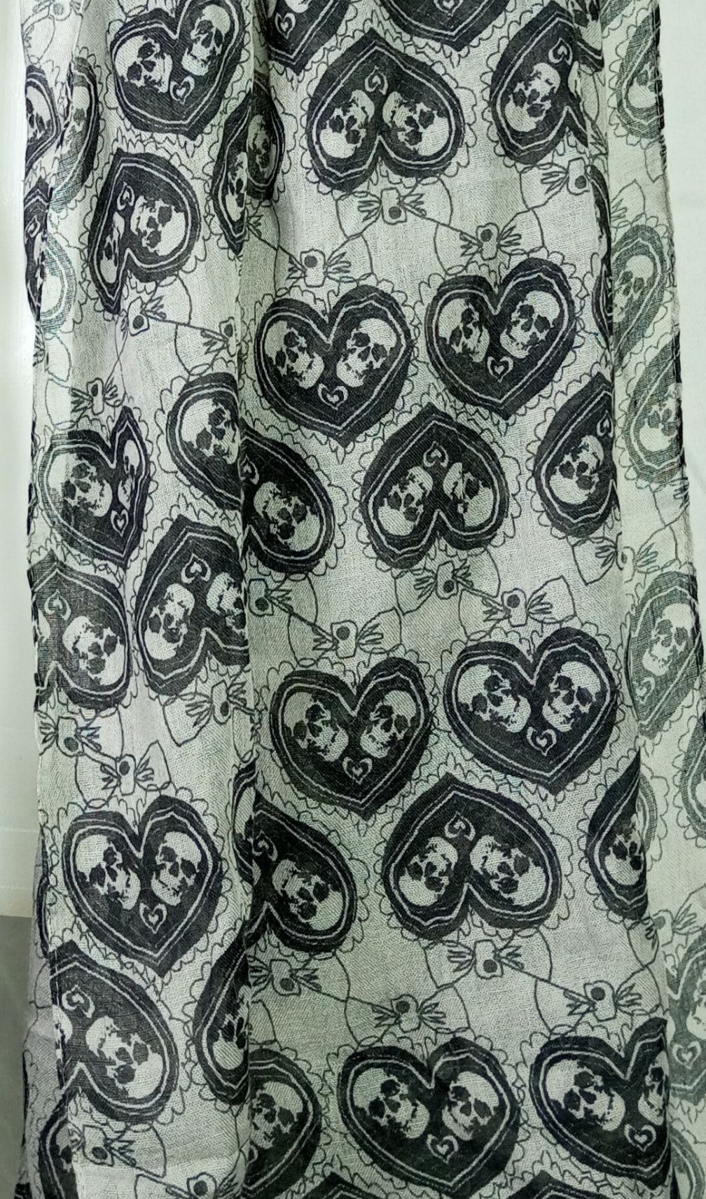 Japanese Brand Skulls Scarf Inspired By Alexander McQueen Size ONE SIZE - 9 Thumbnail