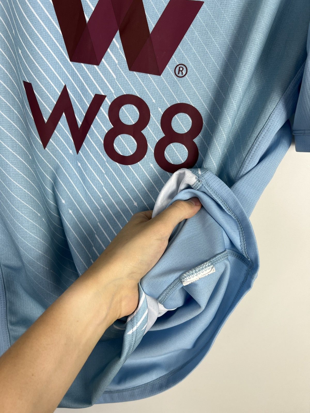 Kappa Kappa Aston Villa 2019/2020 Marvelous #11 Soccer Jersey Size US L / EU 52-54 / 3 - 5 Thumbnail
