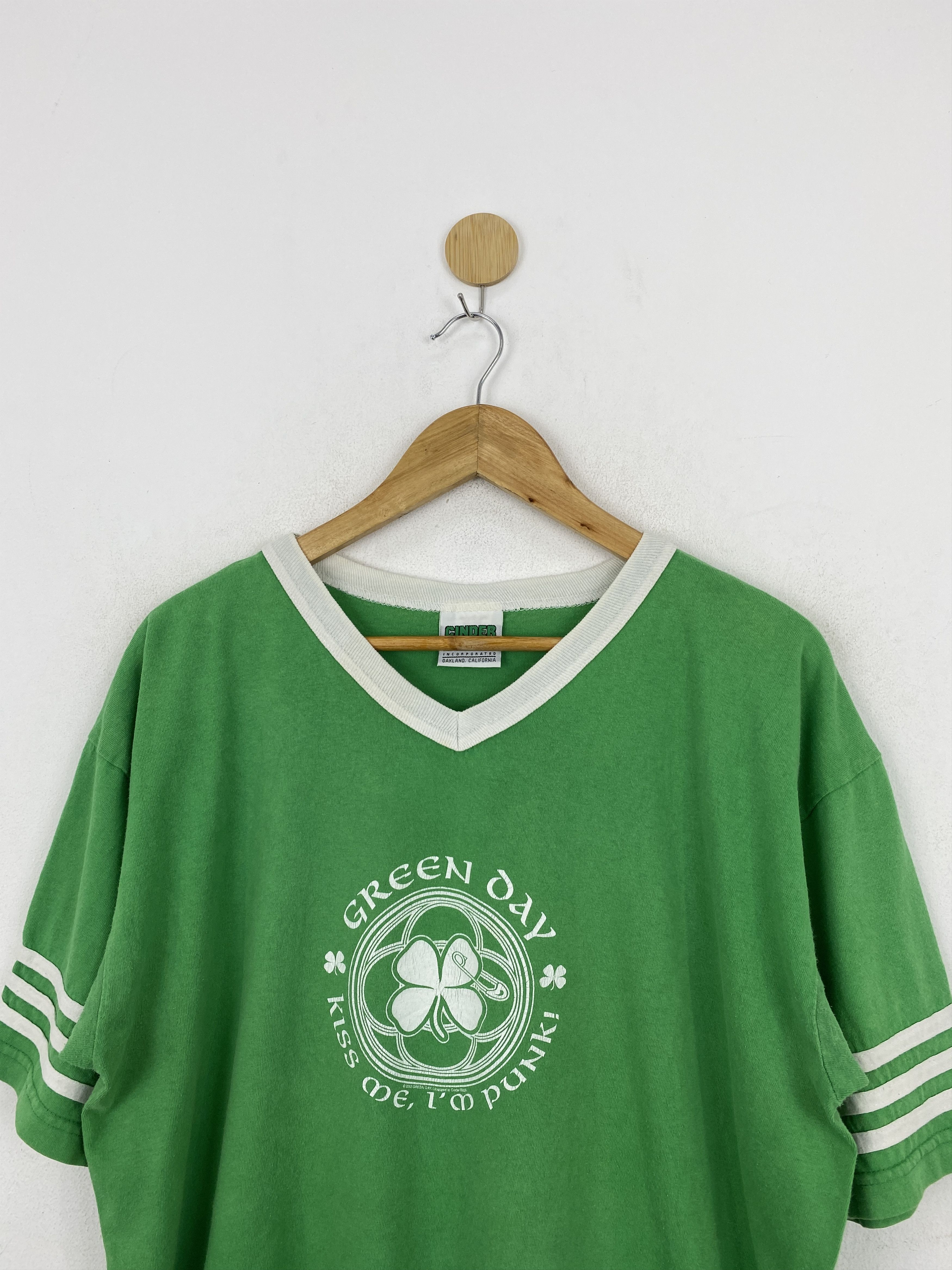 Band Tees × Vintage Vintage 2002 Green Day Kiss Me, I'm Punk! Band Tee TA0545 Size US L / EU 52-54 / 3 - 3 Thumbnail