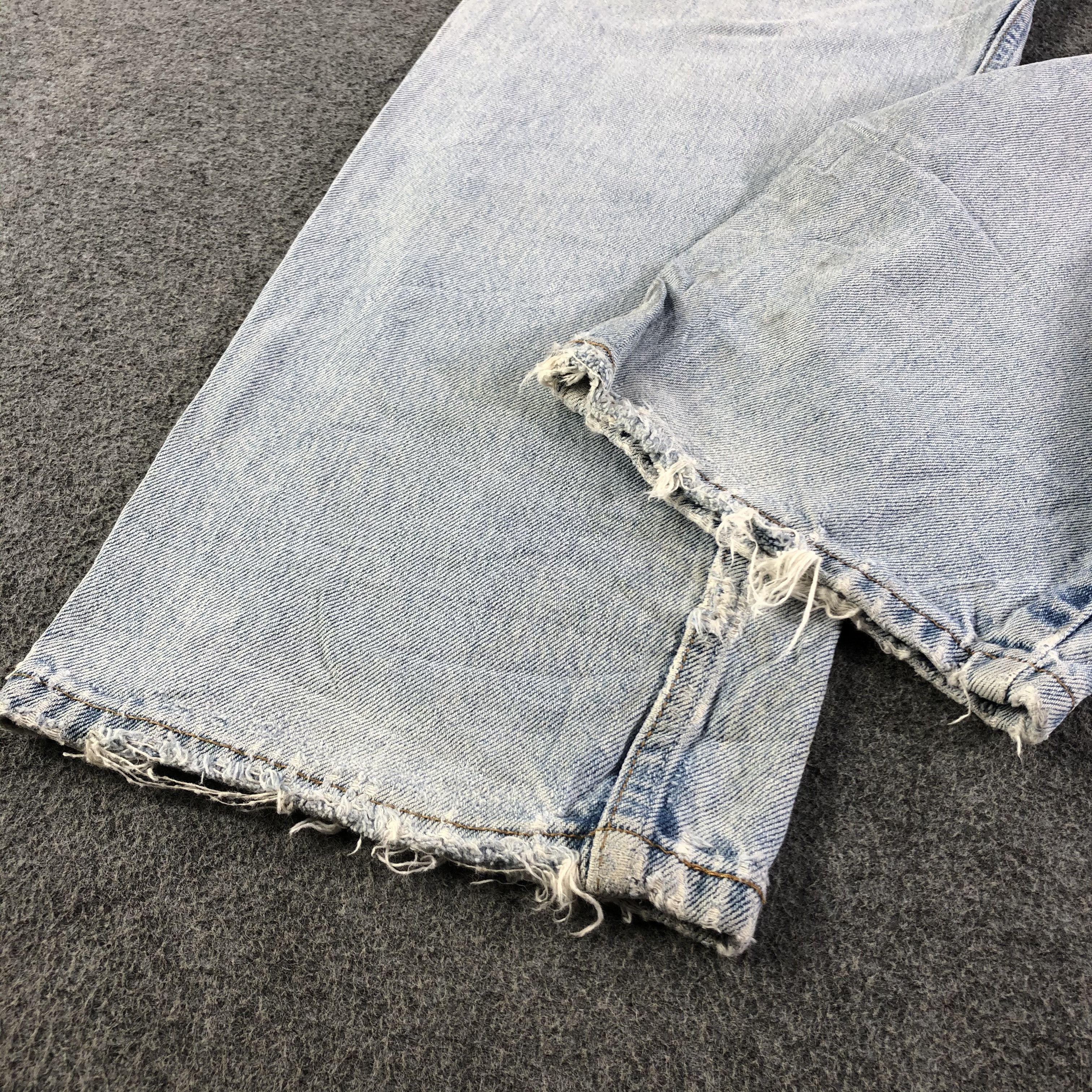 Levi's 90s Vintage Light Wash Levis 550 Jeans-J3105 Size US 35 - 5 Thumbnail