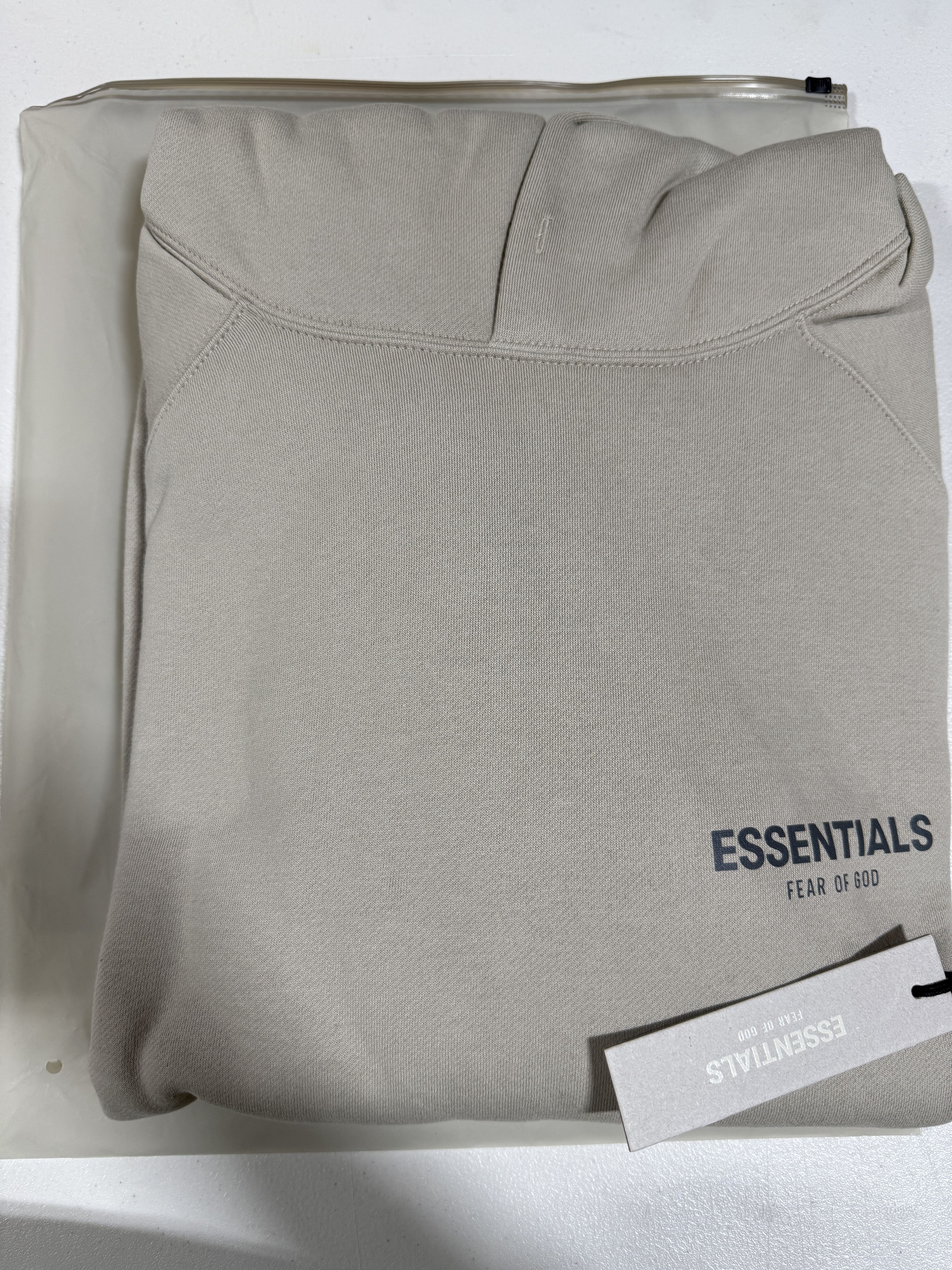 Fear of God Fear of God Essentials Pullover Hoodie String/Tan (XXL) Size US XXL / EU 58 / 5 - 4 Thumbnail