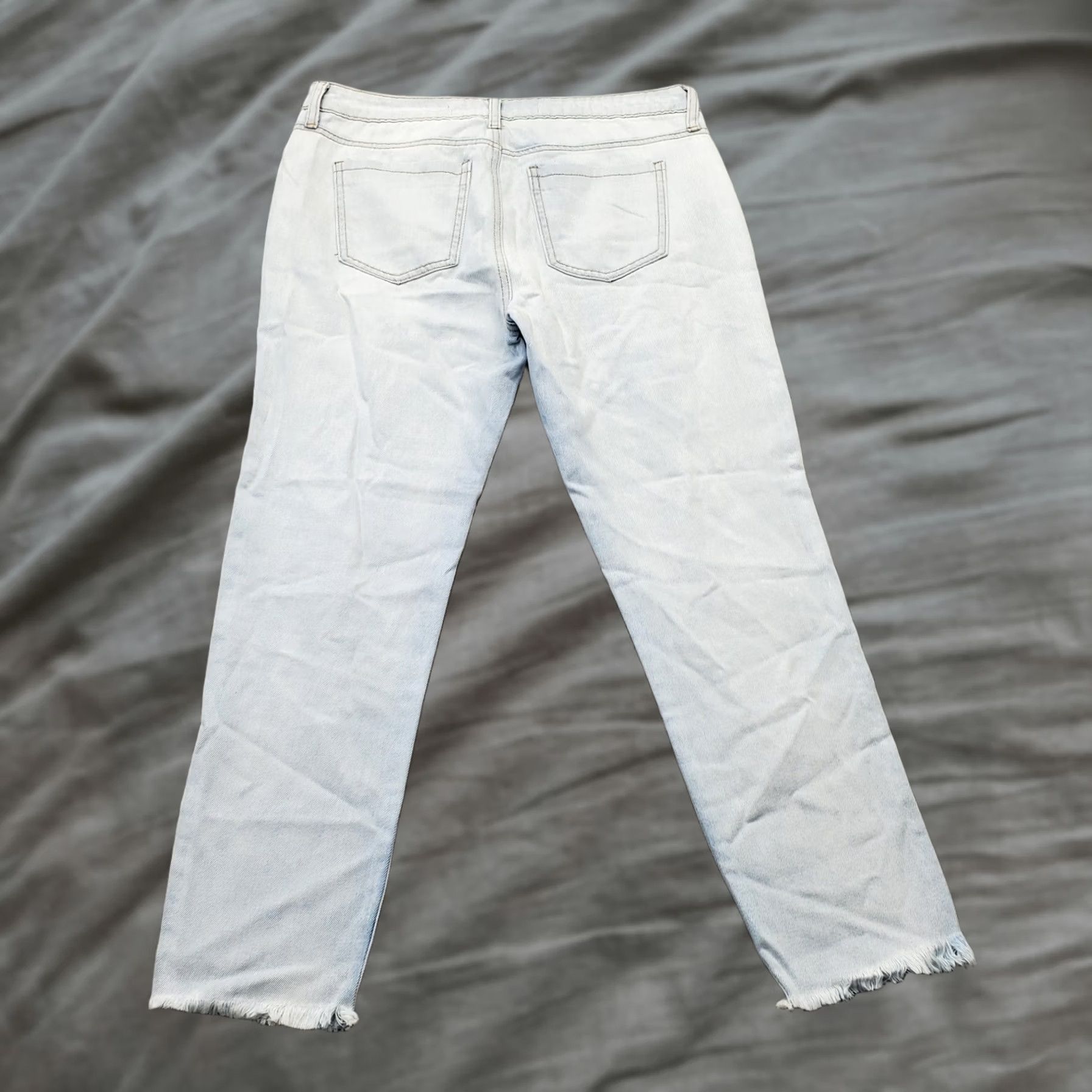 Doublet Ashley Mason Jeans Women Size 9 Multi Light Wash Distresed Raw Hem 5-Pocket Design NWT Size 30" / US 8 / IT 44 - 1 Thumbnail