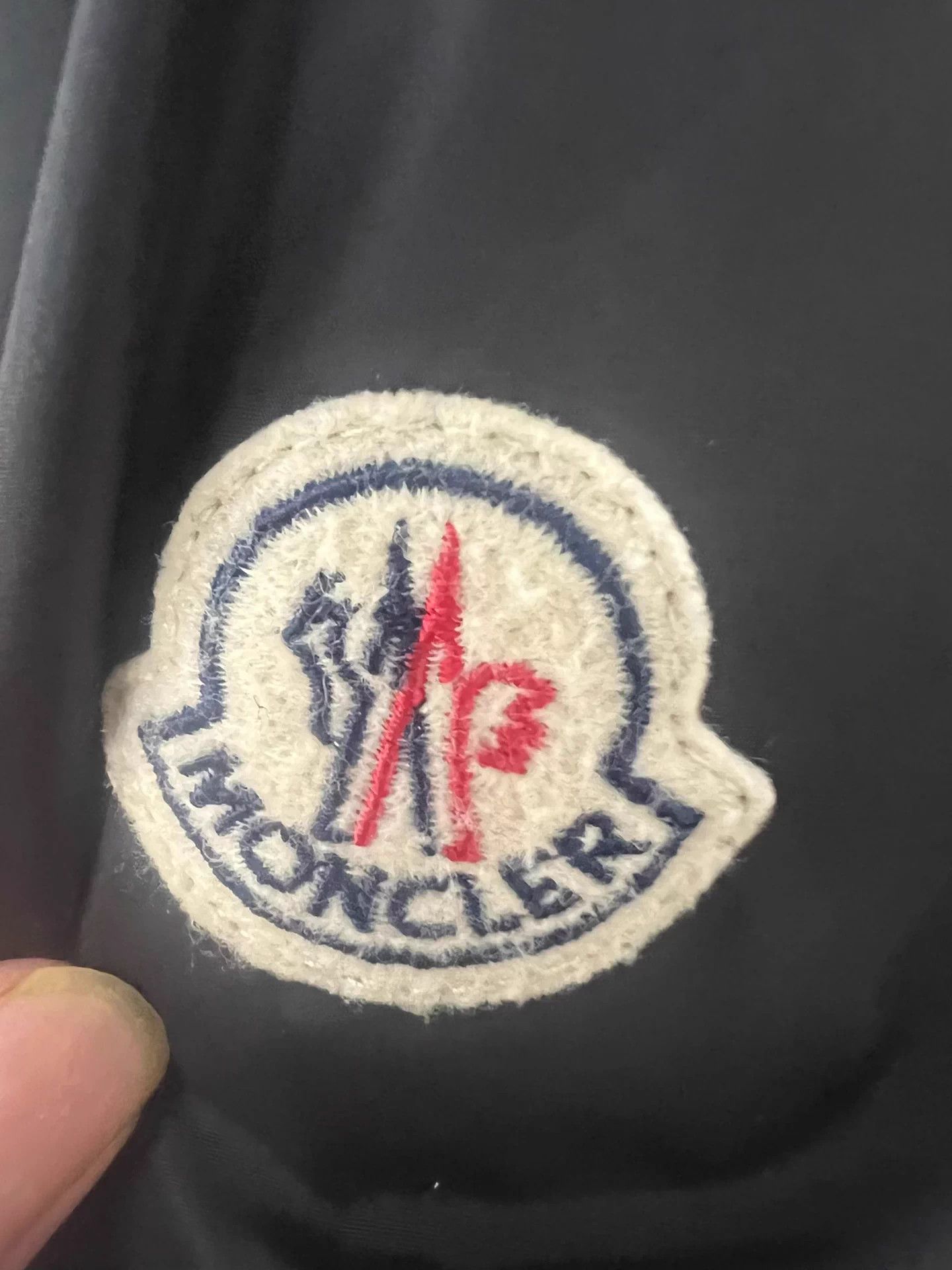 Moncler Moncler Men's Short Down Jacket Size US M / EU 48-50 / 2 - 6 Thumbnail