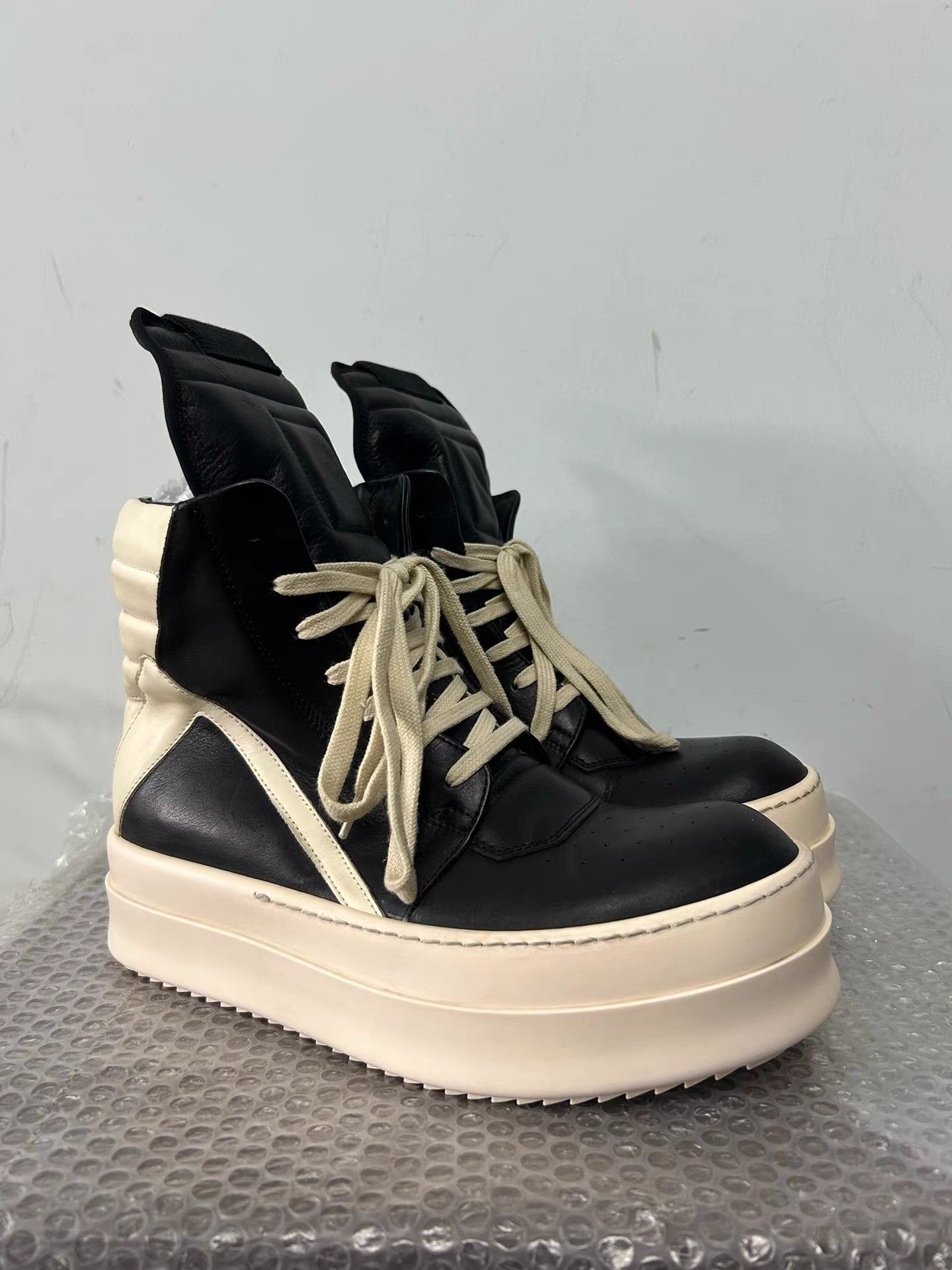 Rick Owens Rick Owens Mainline Thick Sole Reverse Triangle Sneakers Size US 8 / EU 41 - 2 Thumbnail