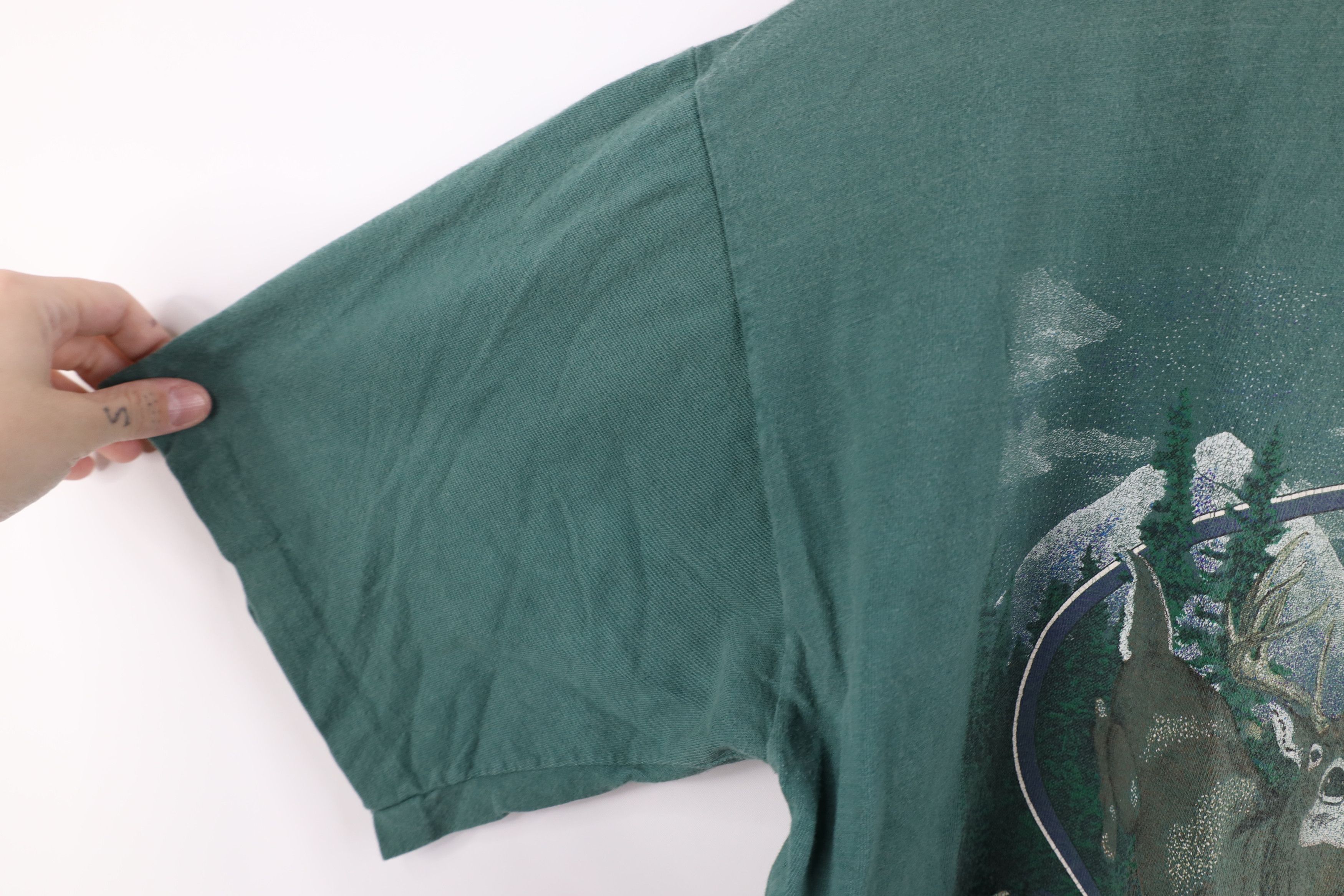Vintage Vintage 90s Streetwear Deer Buck Mountains T-Shirt Green Size US L / EU 52-54 / 3 - 7 Thumbnail