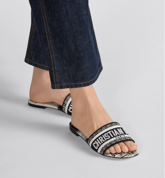Dior o1w1db10625 KCQ209 Dway Slides in Black/White Size US 10 / IT 40 - 6 Thumbnail