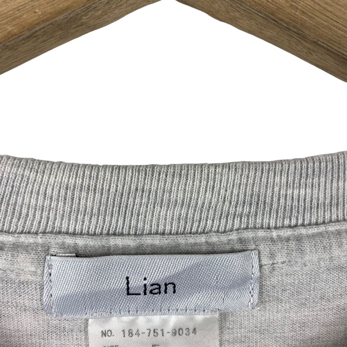 Japanese Brand LIAN japanesebrand photo print back hit tee Size US L / EU 52-54 / 3 - 4 Thumbnail