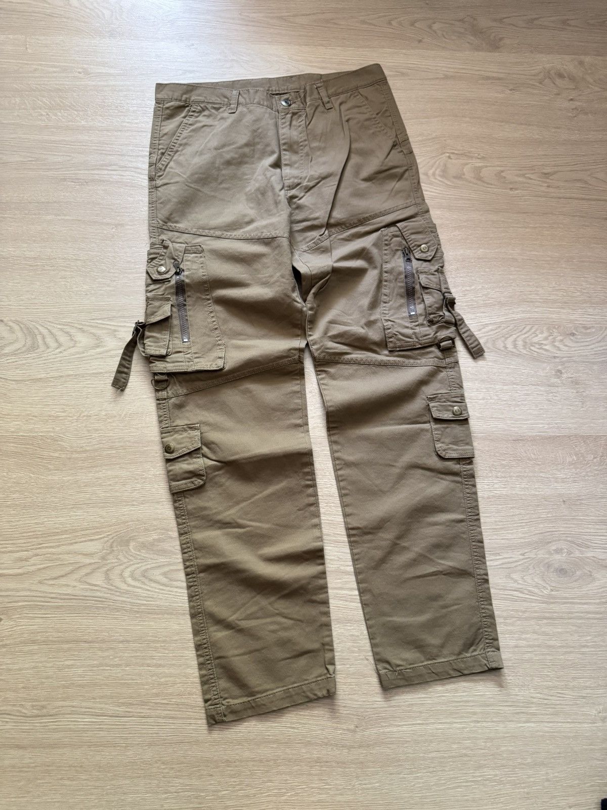 Japanese Brand Vintage Military Style y2k Cargo Brown Baggy Pants Size US 36 / EU 52 - 1 Thumbnail