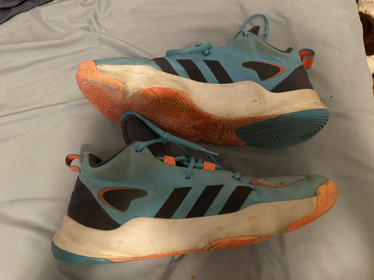 Adidas Adidas men’s basketball shoe Size US 9 / EU 42 - 1 Thumbnail