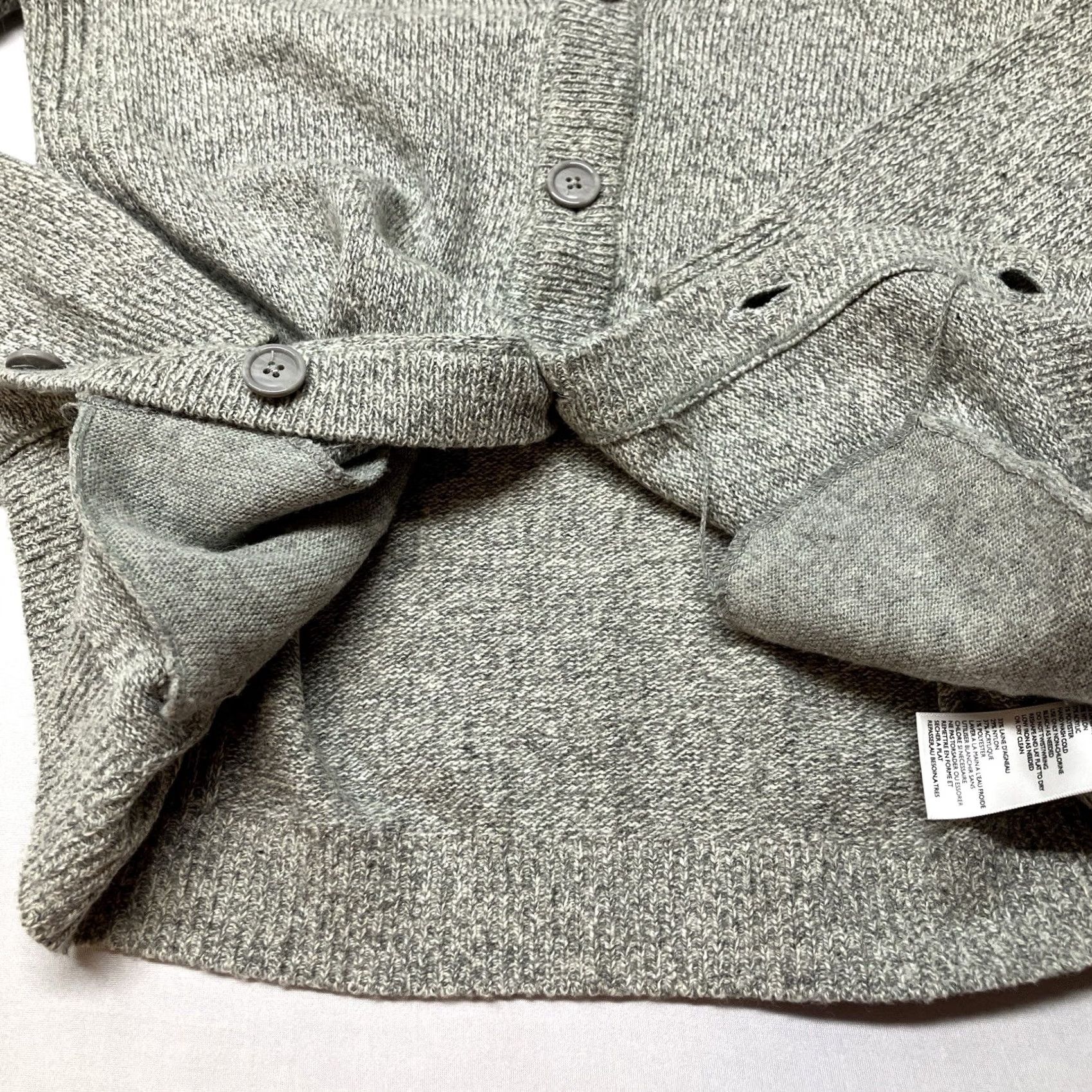 Urban Outfitters Urban Outfitters O'Hanlon Mills V Neck Wool Cardigan Tweed Sweater Gray Size S Men Cardigan V-Neck Wool Tweed Gray S Pockets Button Vintage? No Size US S / EU 44-46 / 1 - 7 Thumbnail