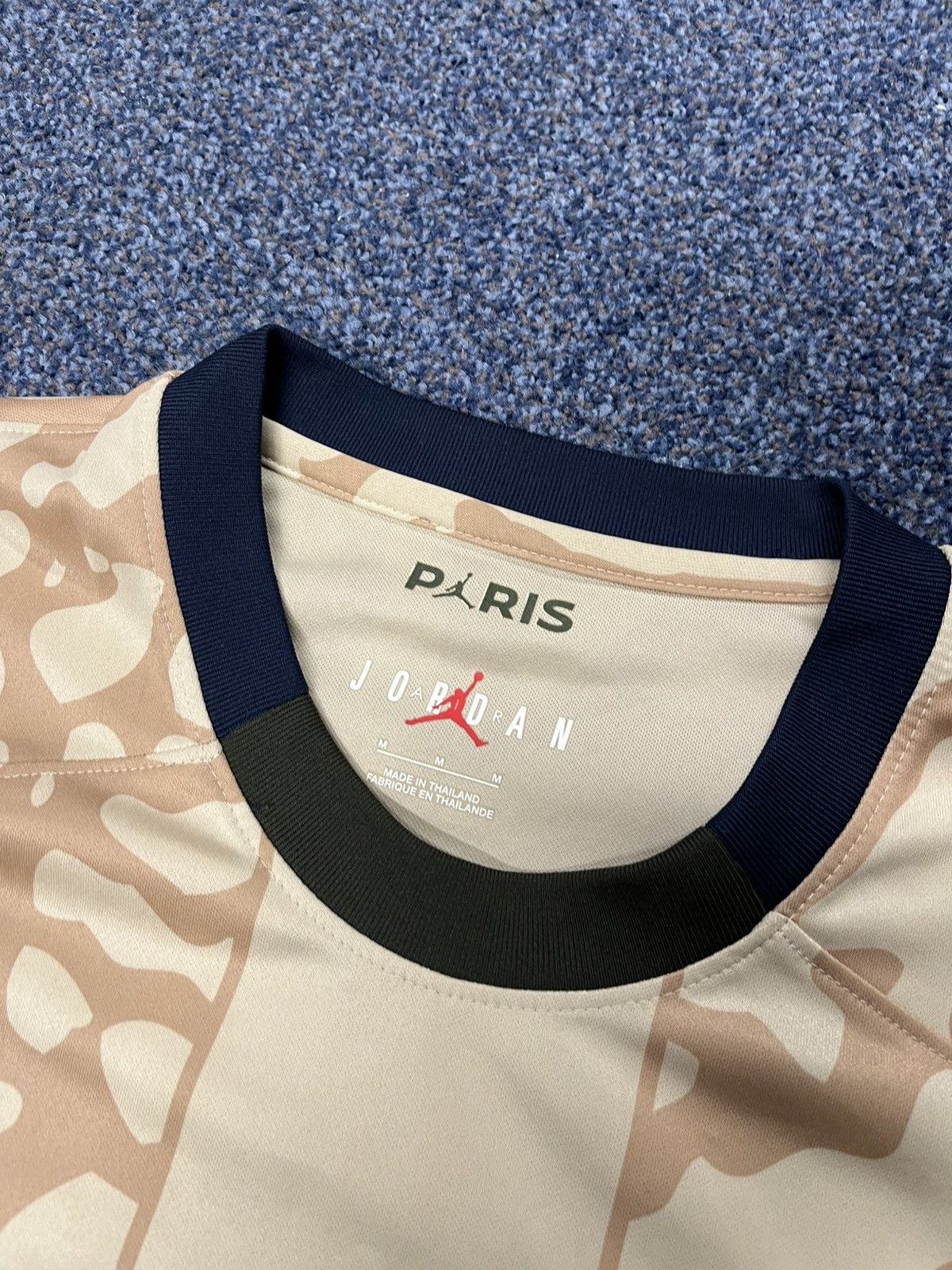 Jordan Brand × Nike Nike Air Jordan PSG 23/24 Stadium 4th Jersey FD6504-201 Size US M / EU 48-50 / 2 - 3 Thumbnail