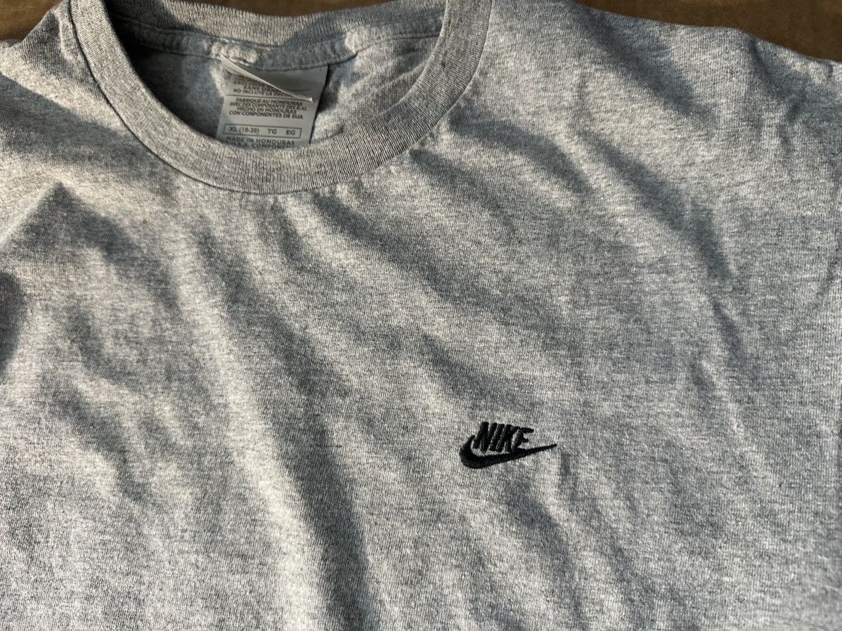 Nike Nike vintage embroidered swoosh shirt Size US XL / EU 56 / 4 - 2 Thumbnail