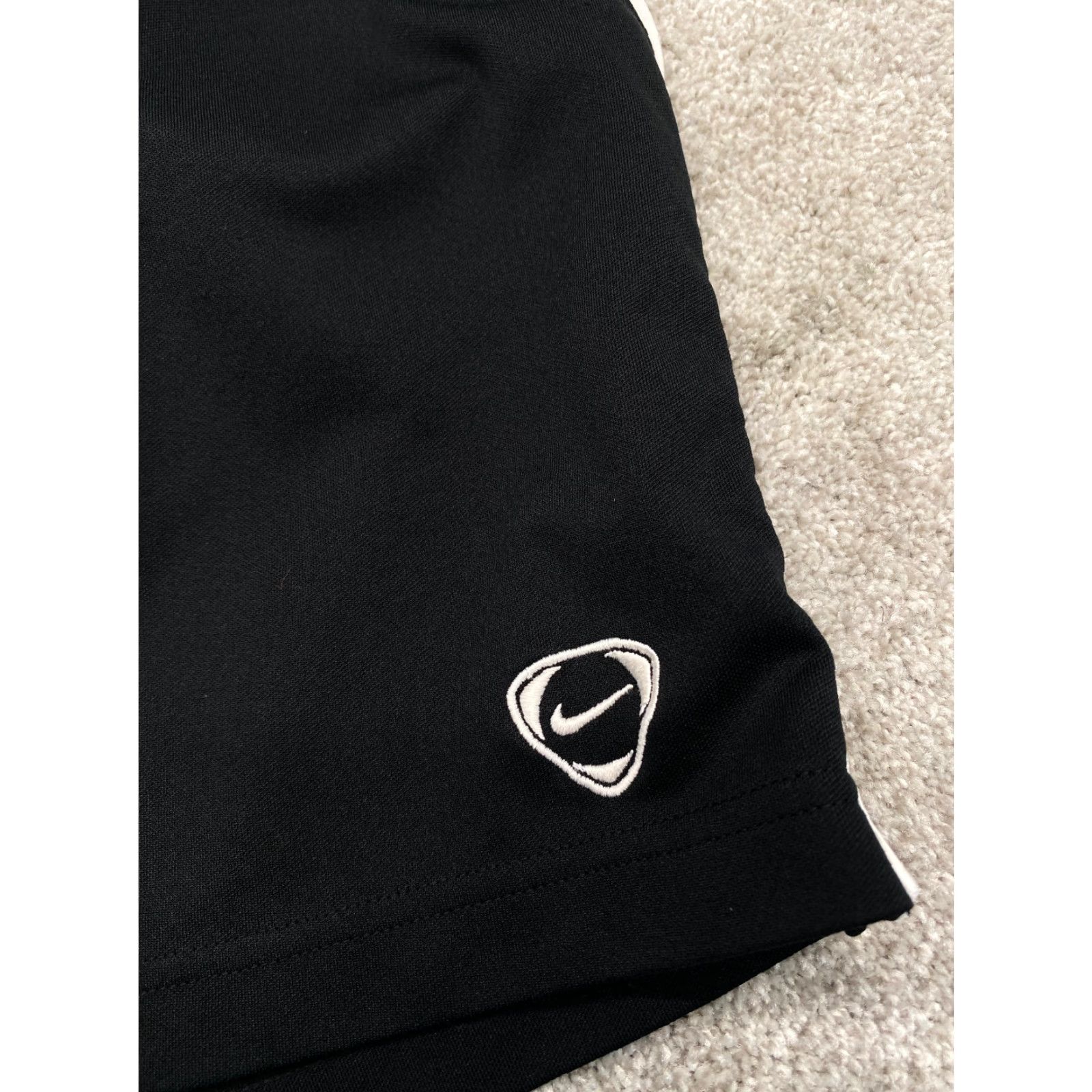 Nike Nike Shorts Men's L Black Gray Pockets Drawstring Elastic Waist Athletic Athleticwear 6559 Size US 34 / EU 50 - 2 Thumbnail