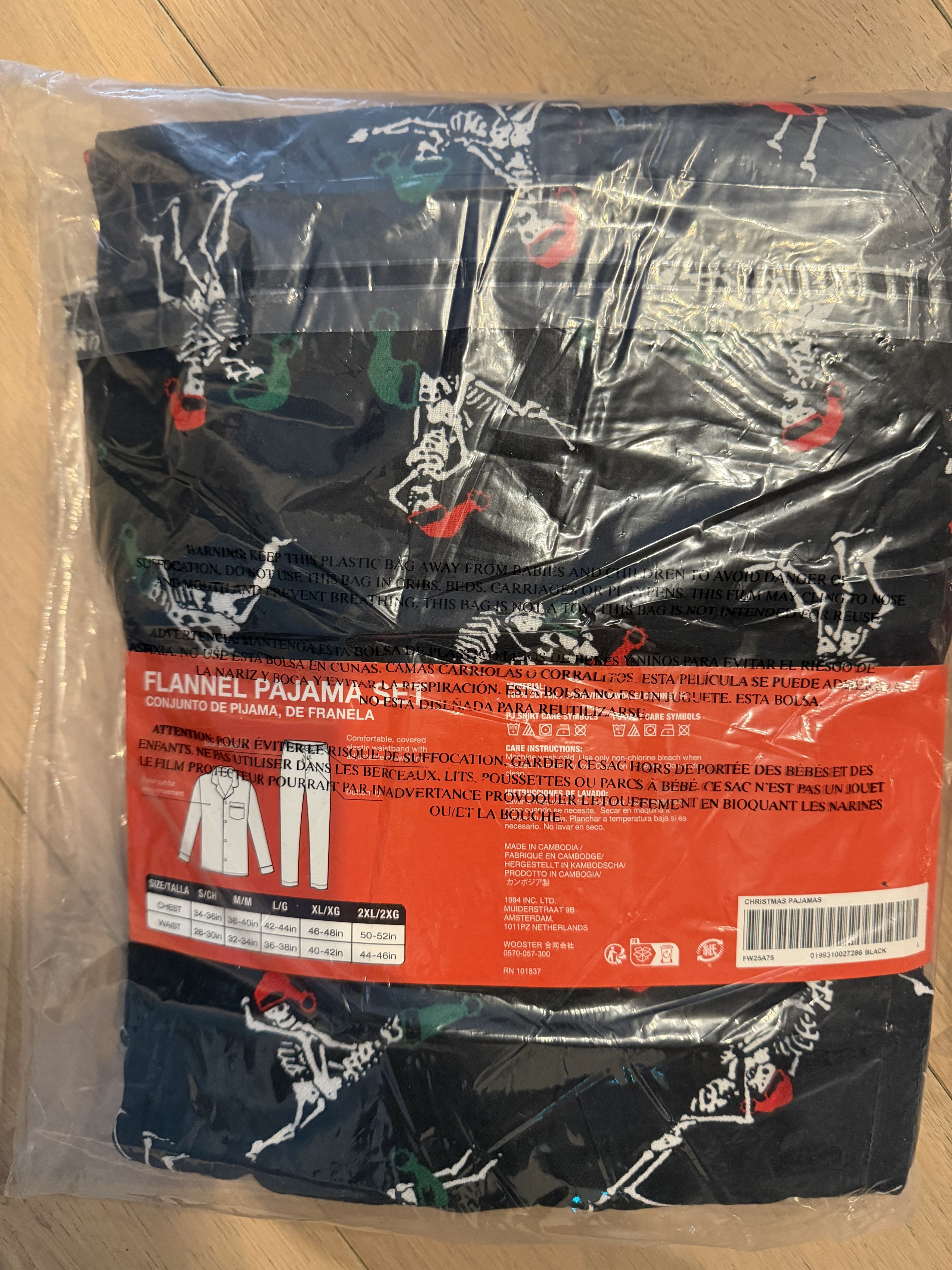 Hanes × Supreme Supreme Black Black Holiday Pajama Set FW25 Size 36 - 5 Thumbnail