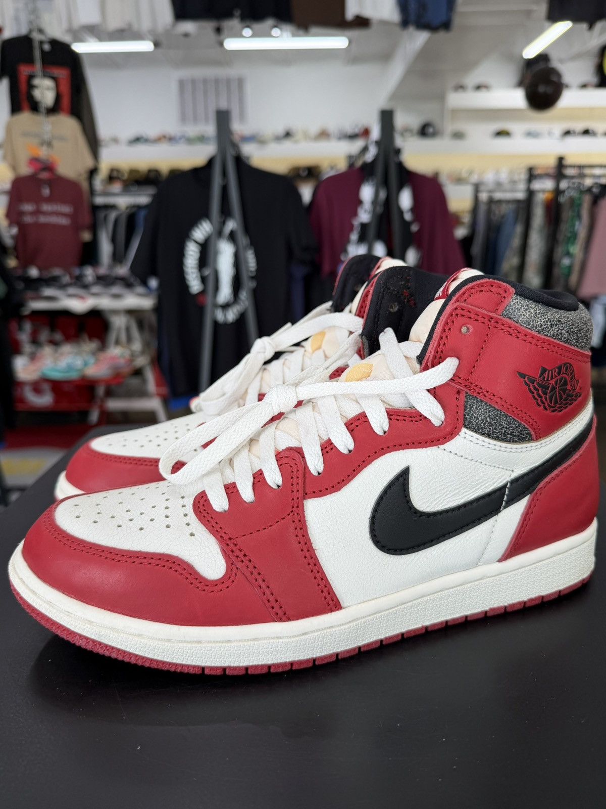 Air Jordan 1 Chicago Lost & Found Size 9 (2022)