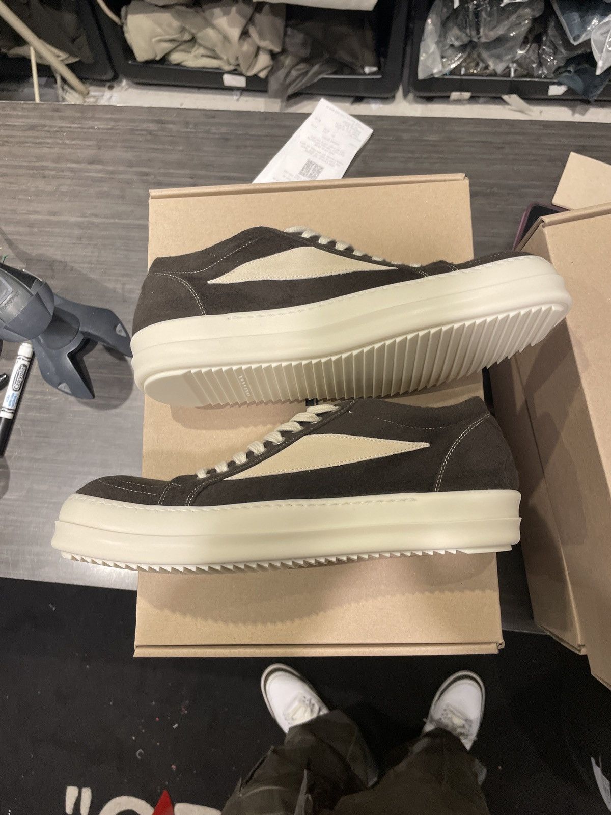 Rick Owens Drkshdw Rick Owens DRKSHDW Dark Grey Milk Suede Wool 9 Size US 9 / EU 42 - 3 Thumbnail