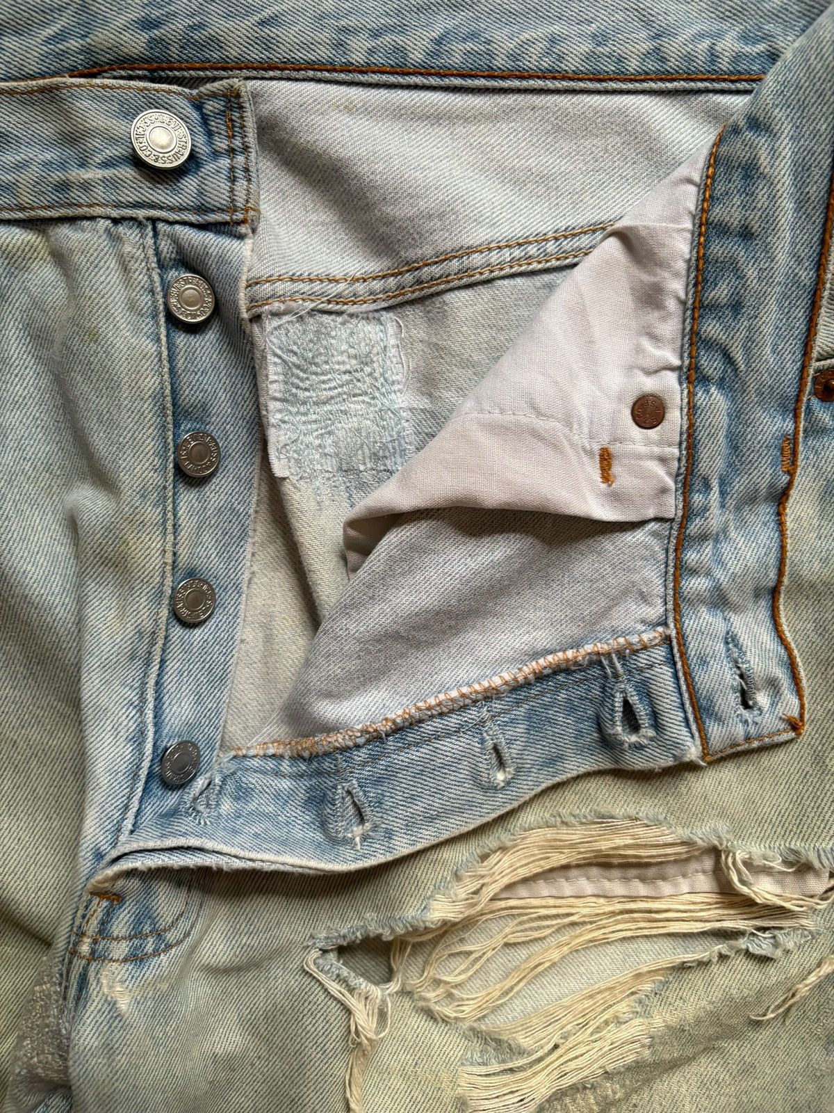 Levi's Vintage 90s Levis 501 Mud Wash Distress Ripped Loose Jeans Size US 35 - 3 Thumbnail