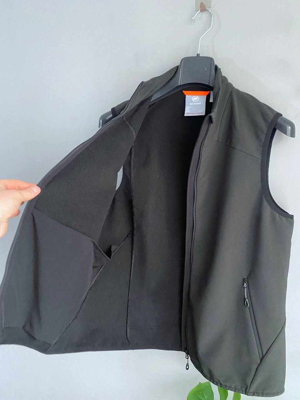 Mammut Mammut Women's Outdoor Hiking Softshell Vest With Fleece, L Size L / US 10 / IT 46 - 6 Thumbnail