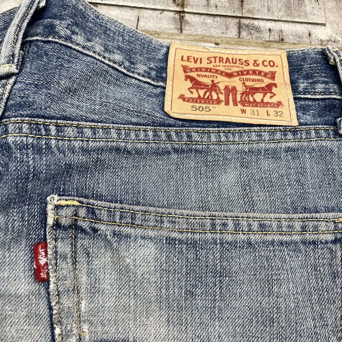 Levi's Vintage Levis 505 Distressed Blue Light Wash wc 368 Size US 32 / EU 48 - 12 Thumbnail