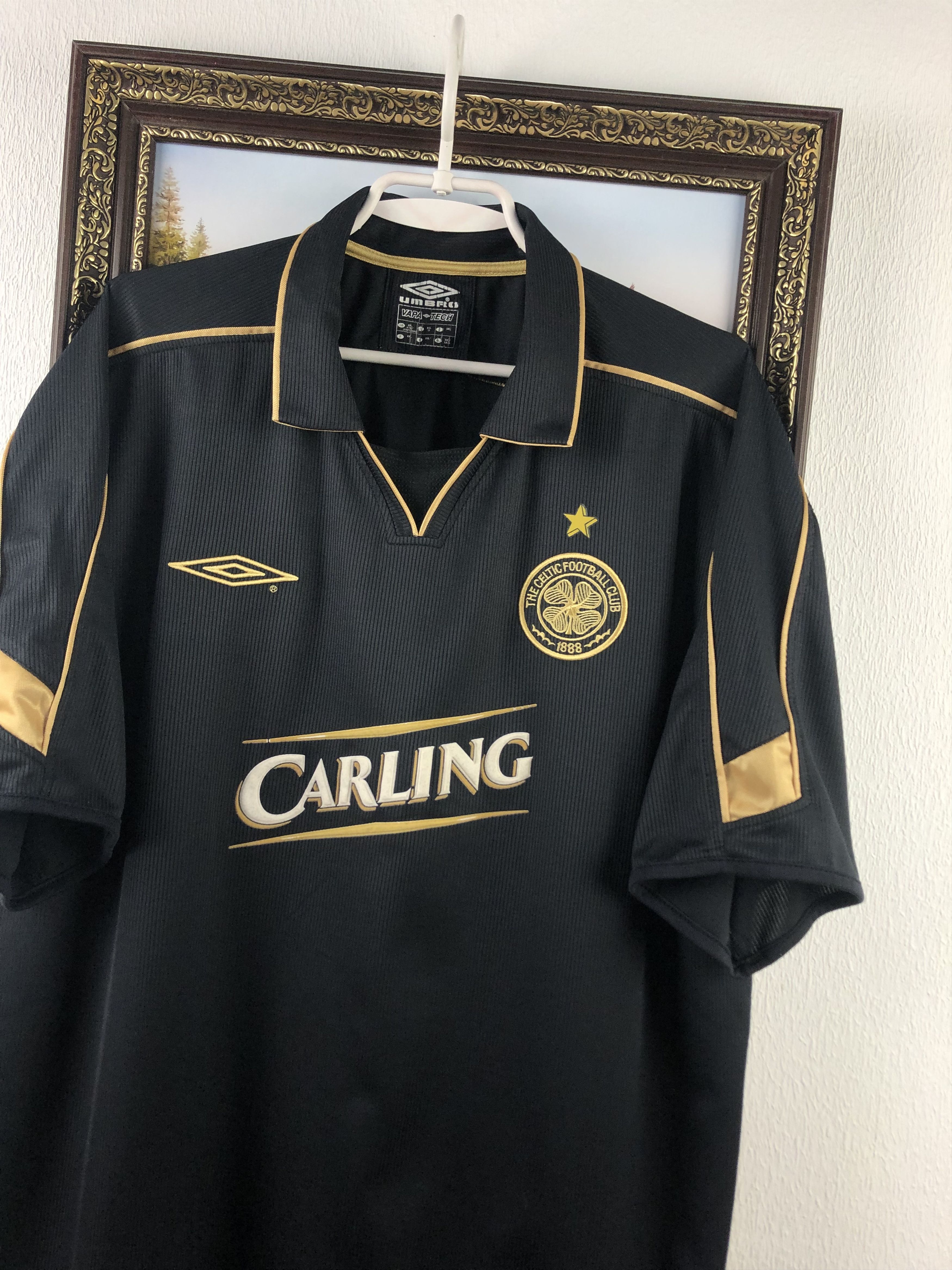 Umbro Celtic football shirt 2003 Soccer Umbro Jersey Black Trikot Size US XXL / EU 58 / 5 - 4 Thumbnail