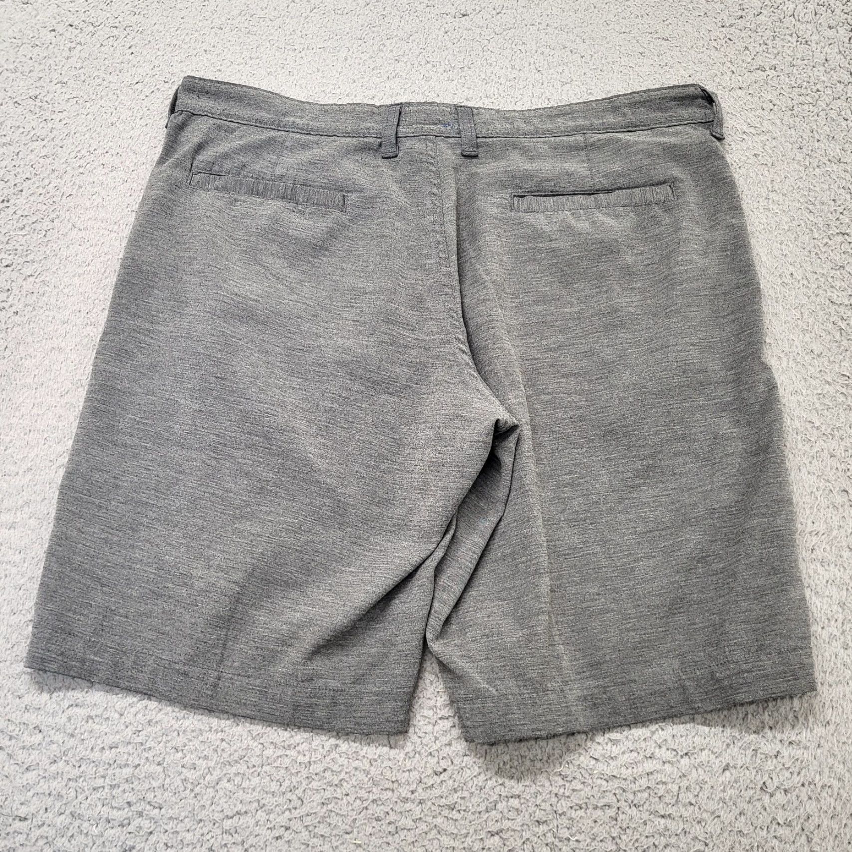Vintage RGSTR Shorts Men 36 Performance Flat Front Golf Heather Gray Wicking Relaxed Fit Casual Outdoor Sports Pocket Zipper Button Embroidered Size US 36 / EU 52 - 3 Thumbnail